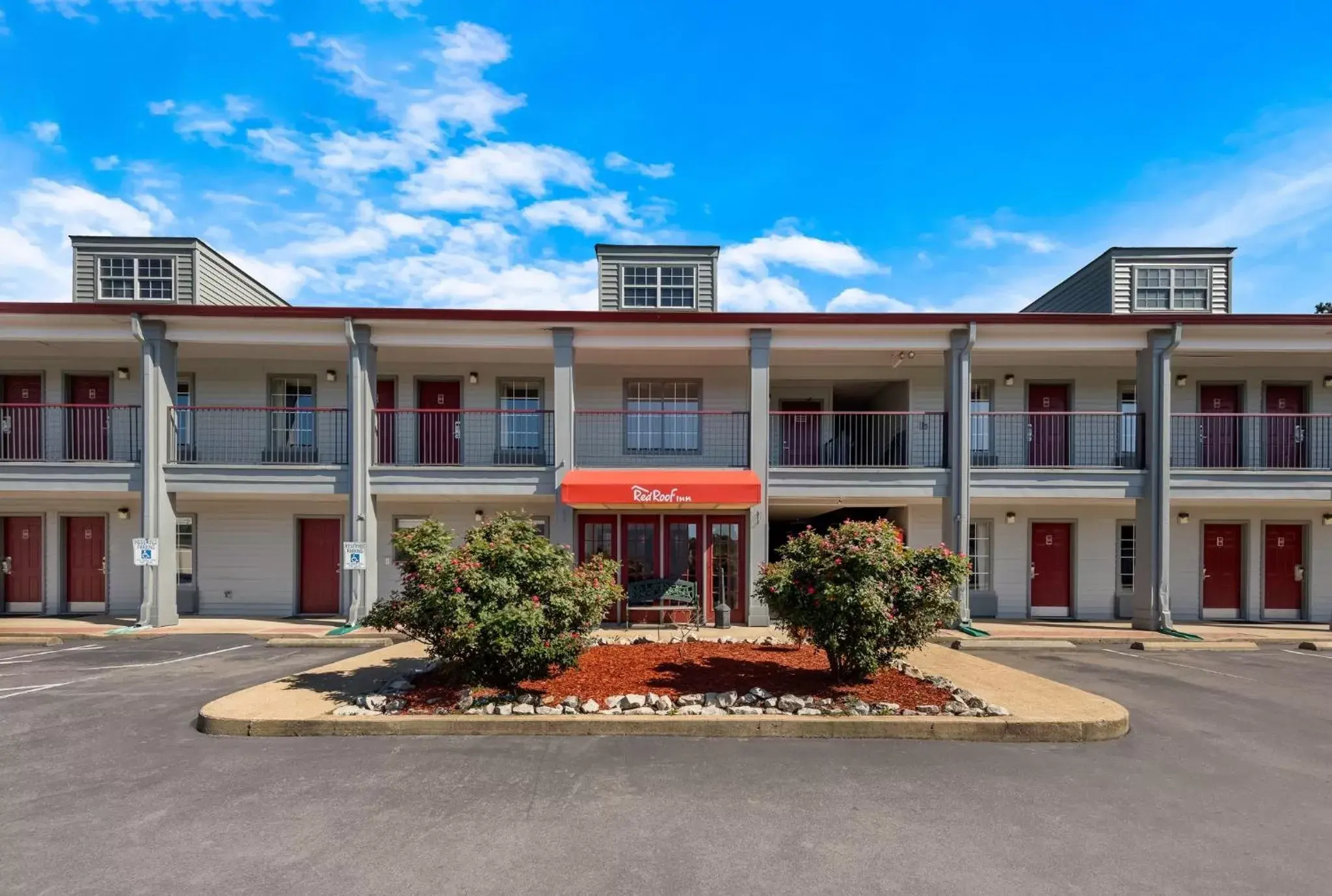 Property Building in Red Roof Inn Jasper