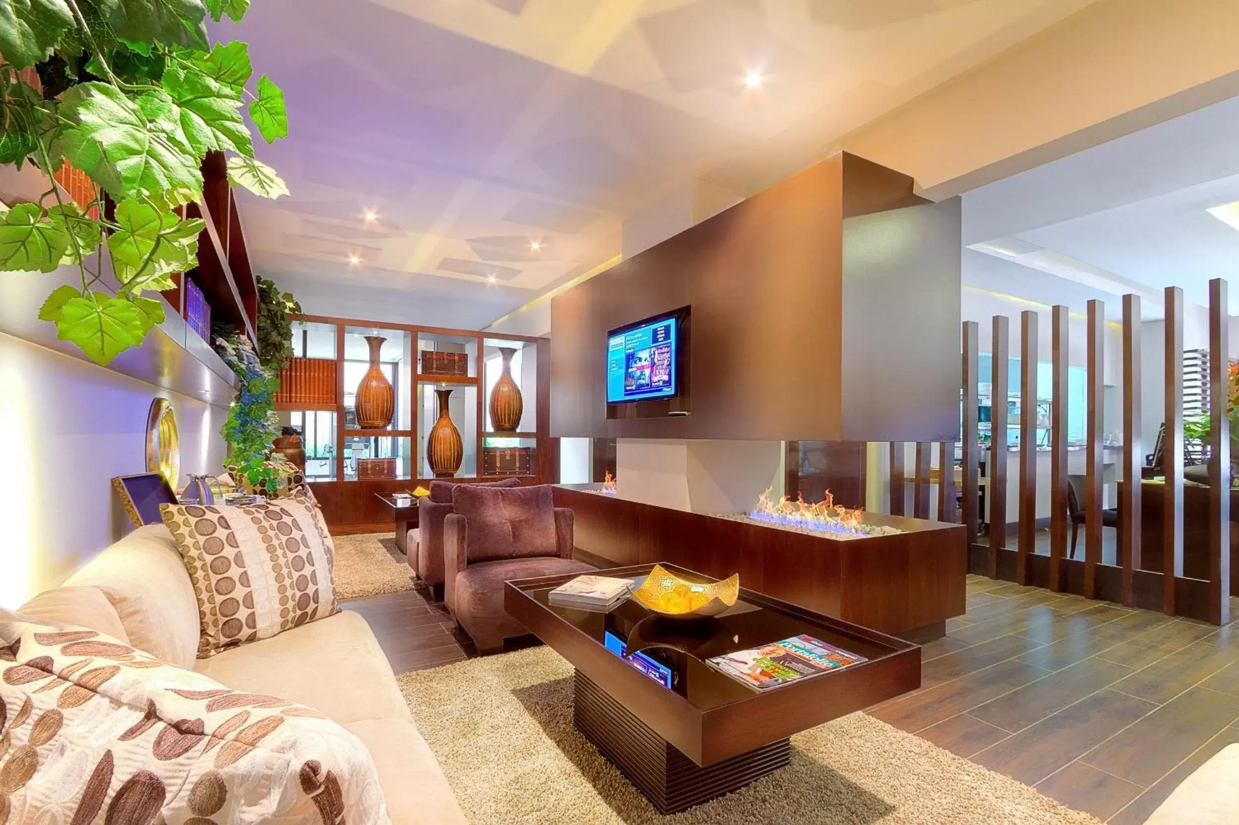 Lobby or reception in Hotel 93 Luxury Suites by Preferred Lobby or reception in Hotel 93 Luxury Suites by Preferred
