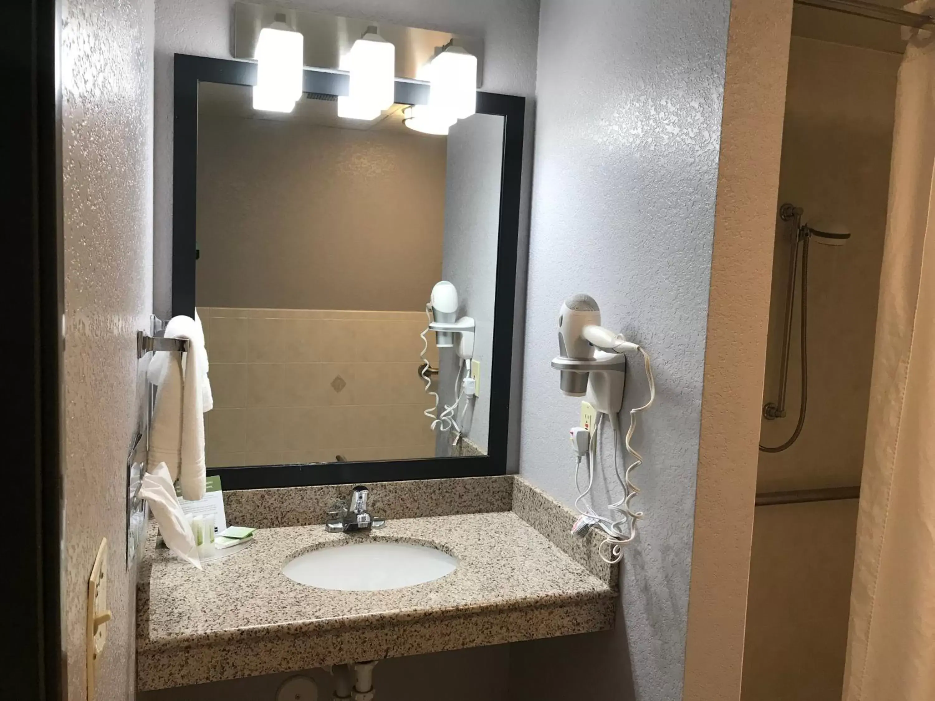 acessibility, Bathroom in AmericInn by Wyndham Ankeny/Des Moines