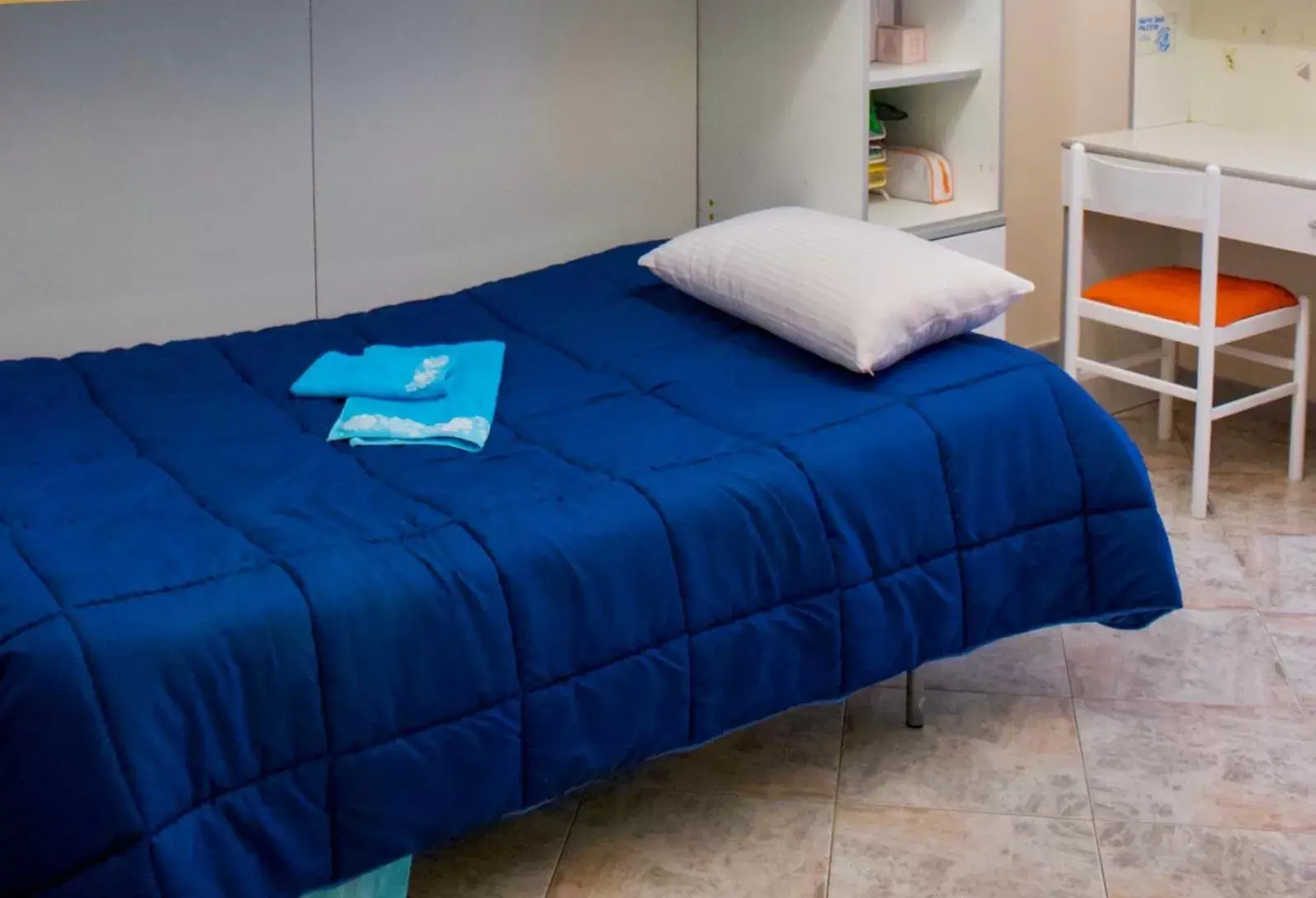 Large Single Room in B&B Daniela Large Single Room in B&B Daniela