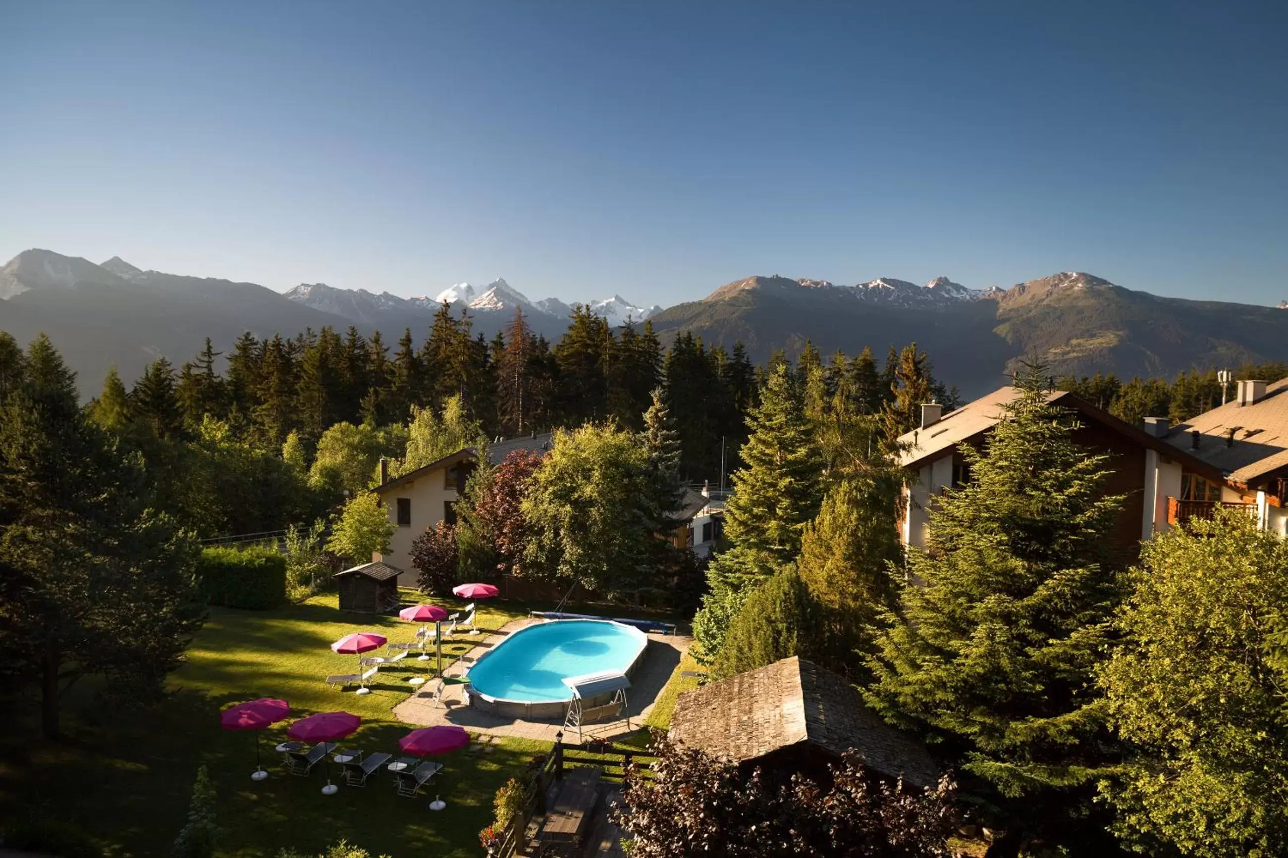 Garden, Pool View in Hotel La Prairie