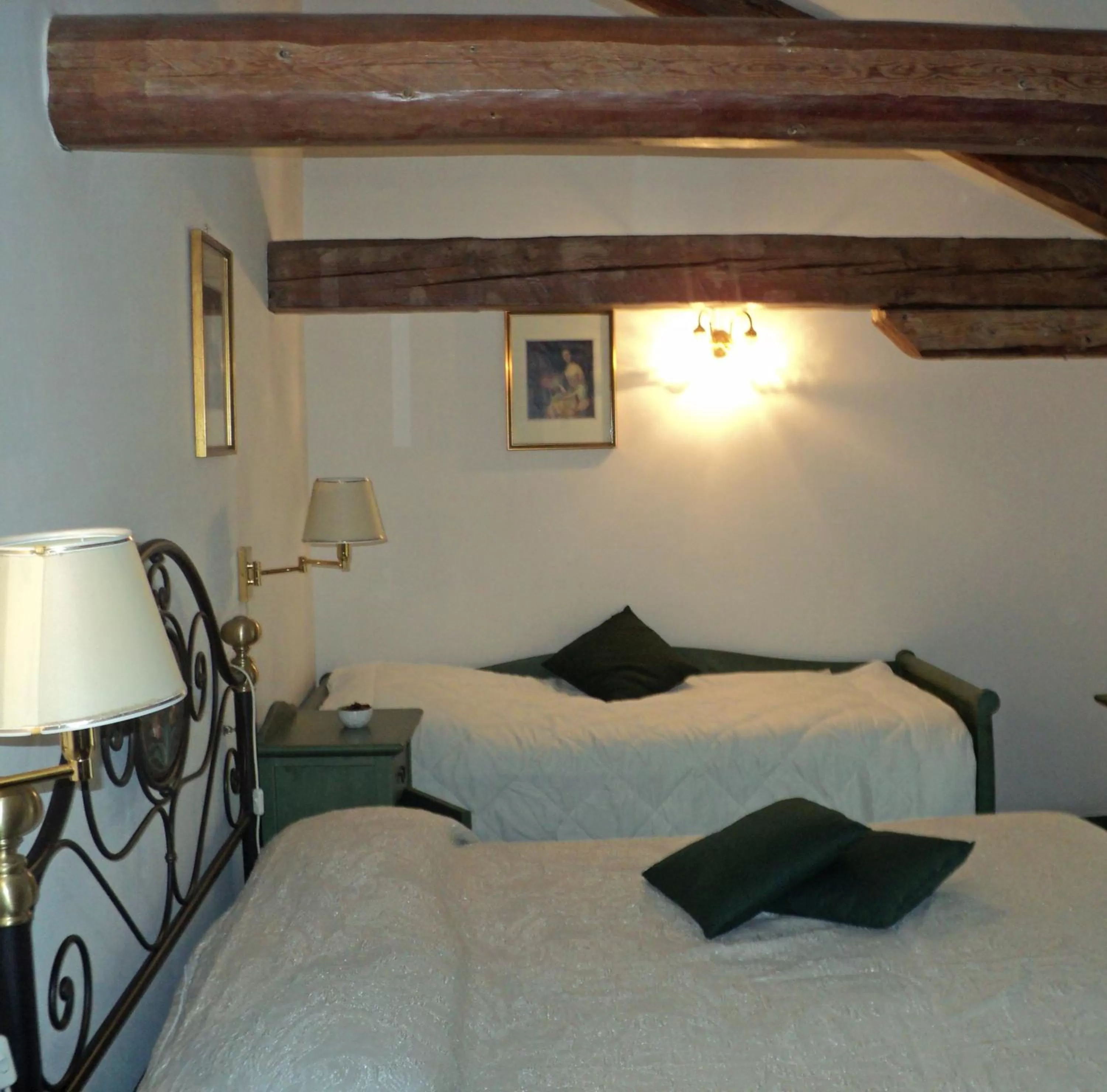 Photo of the whole room, Bed in Albergo La Bersagliera