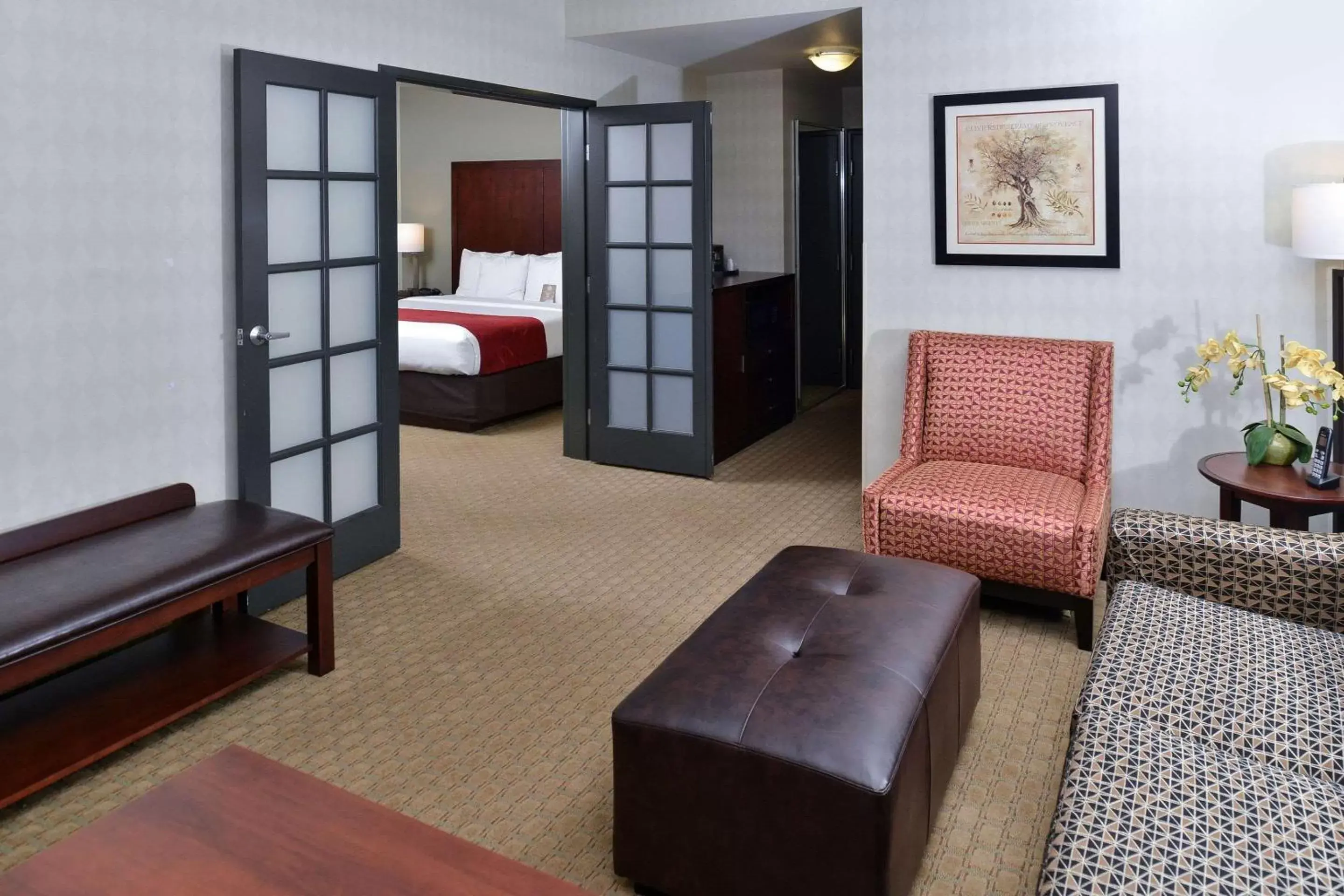 Photo of the whole room in Comfort Suites Airport Tukwila Seattle