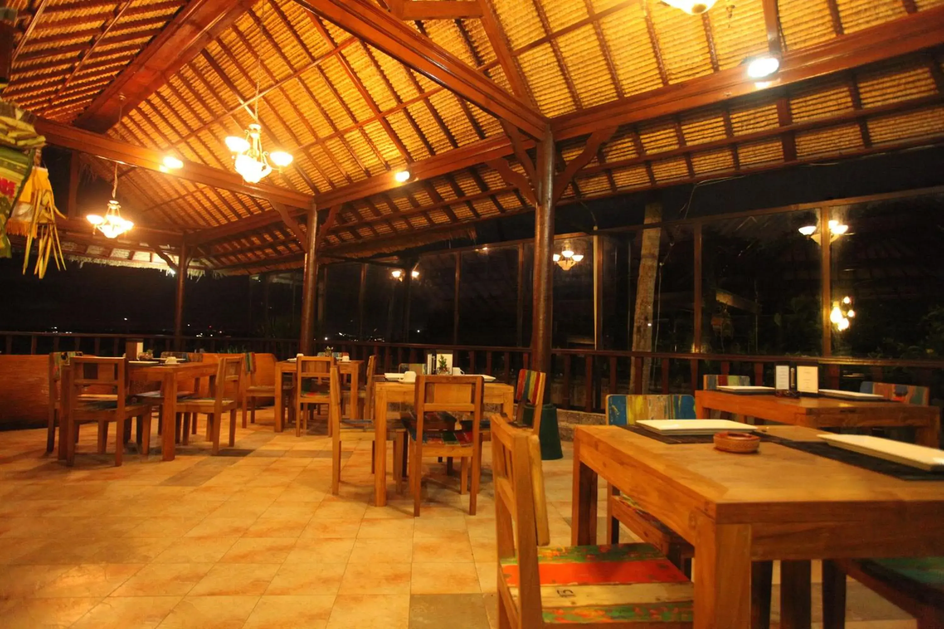 Restaurant/Places to Eat in Sanur Seaview Hotel