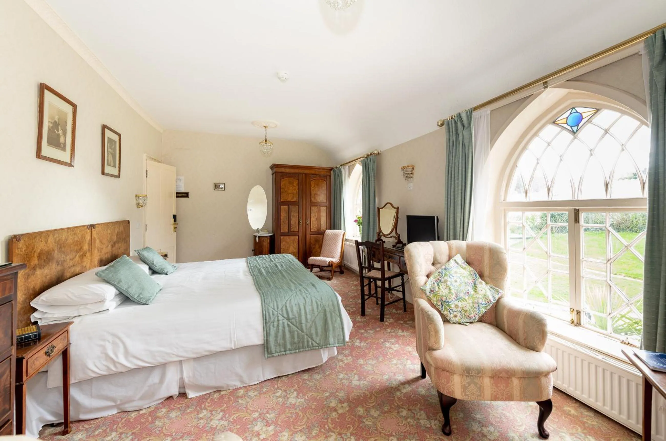 Superior Double or Twin Room in Royal Glen Hotel