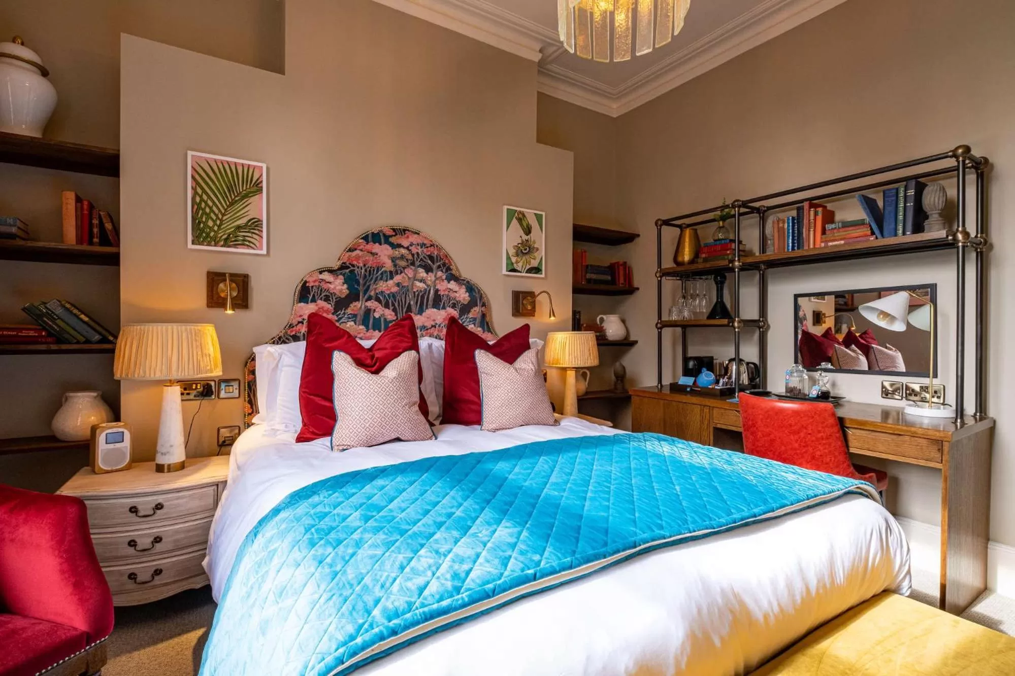 Bedroom, Bed in The Park Hotel