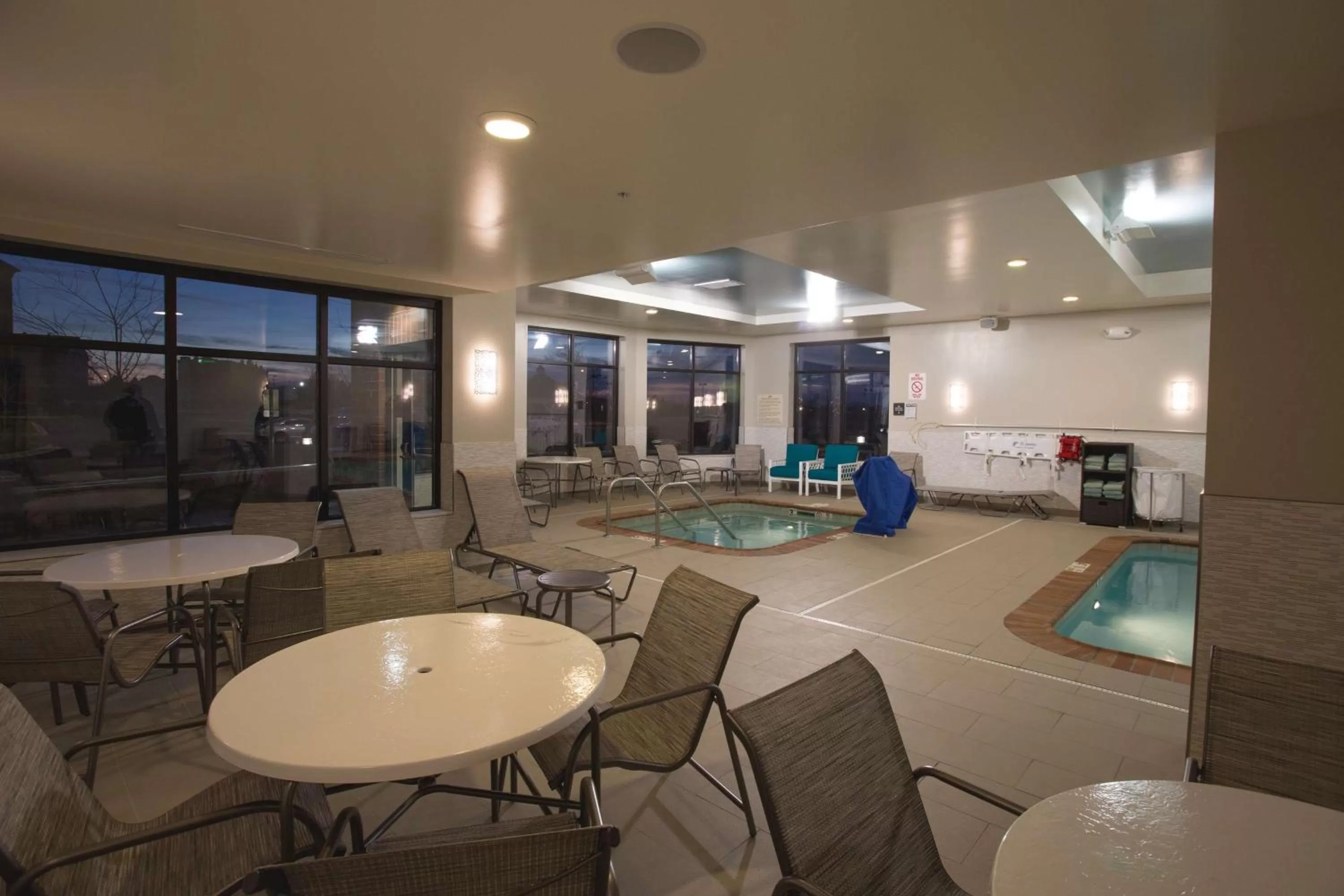 Pool view in Hilton Garden Inn Bolingbrook I-55