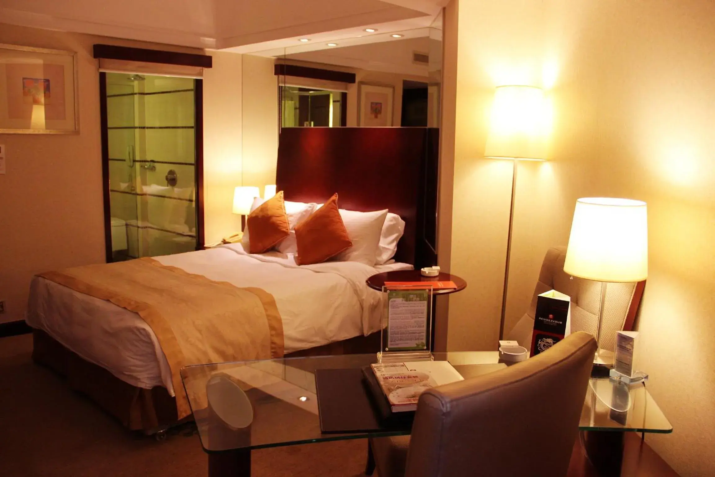 Bedroom, Bed in Merry Hotel Shanghai