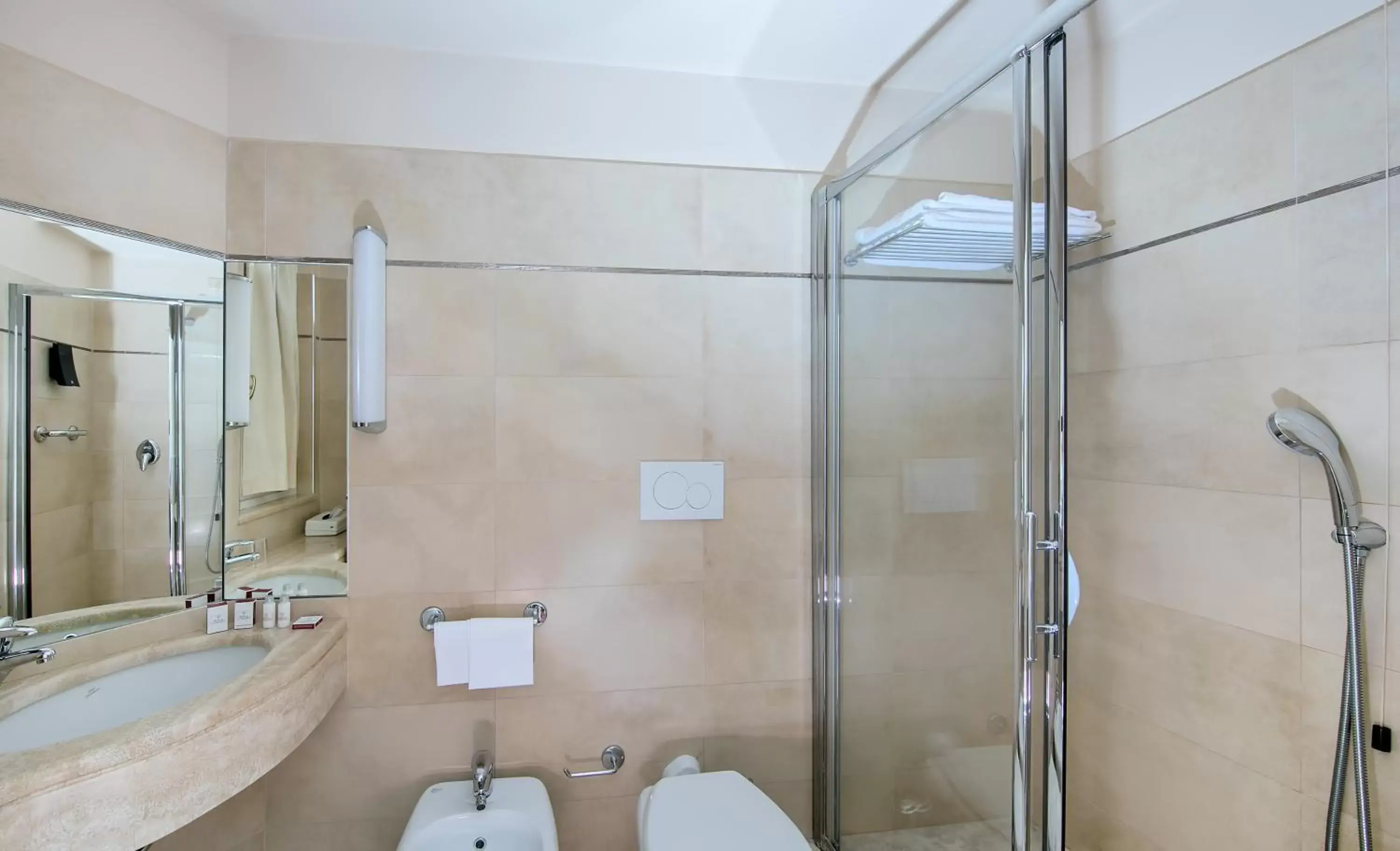 Shower, Bathroom in Hotel Ercolini & Savi