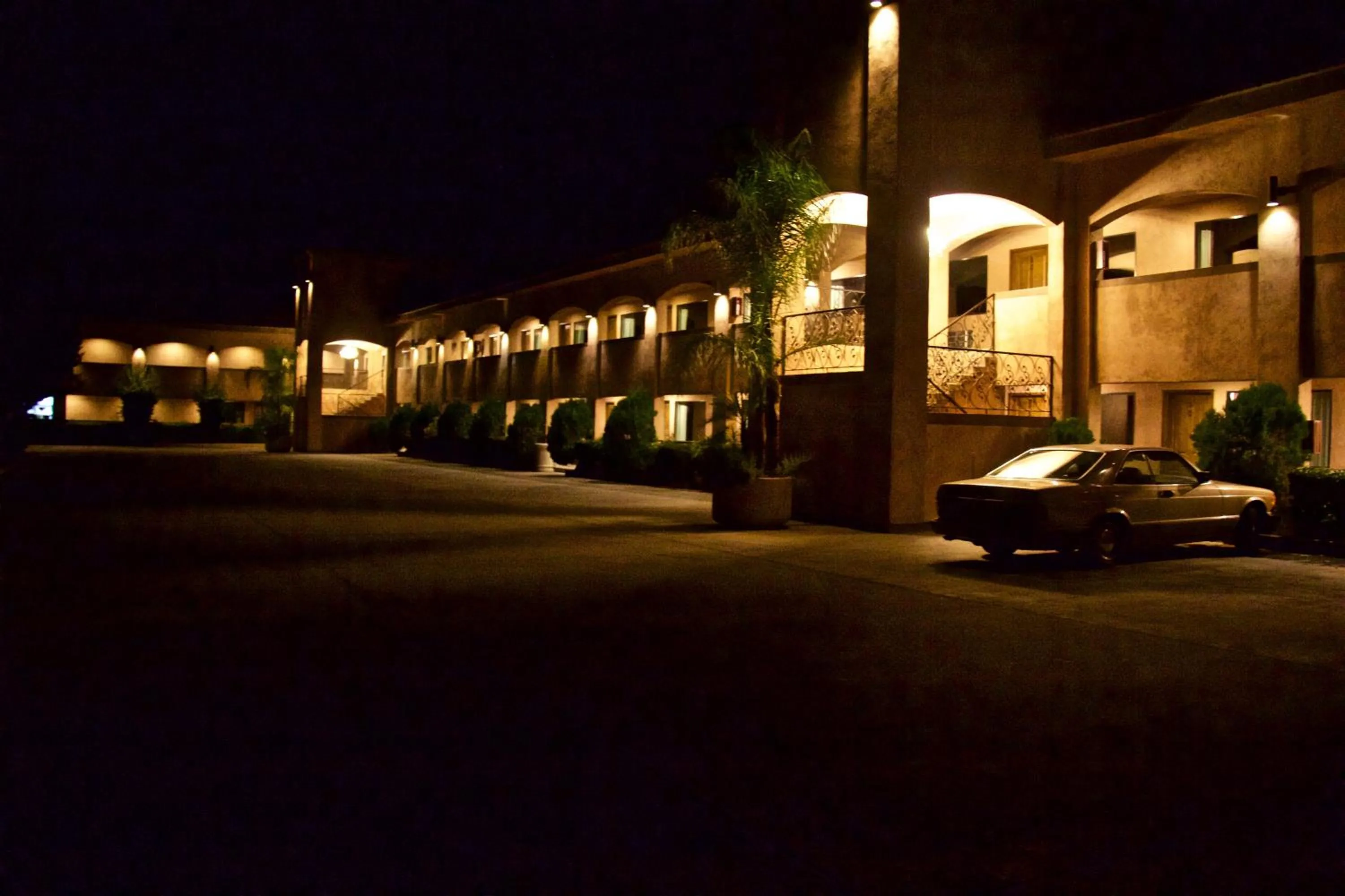 Property building in Estancia Inn