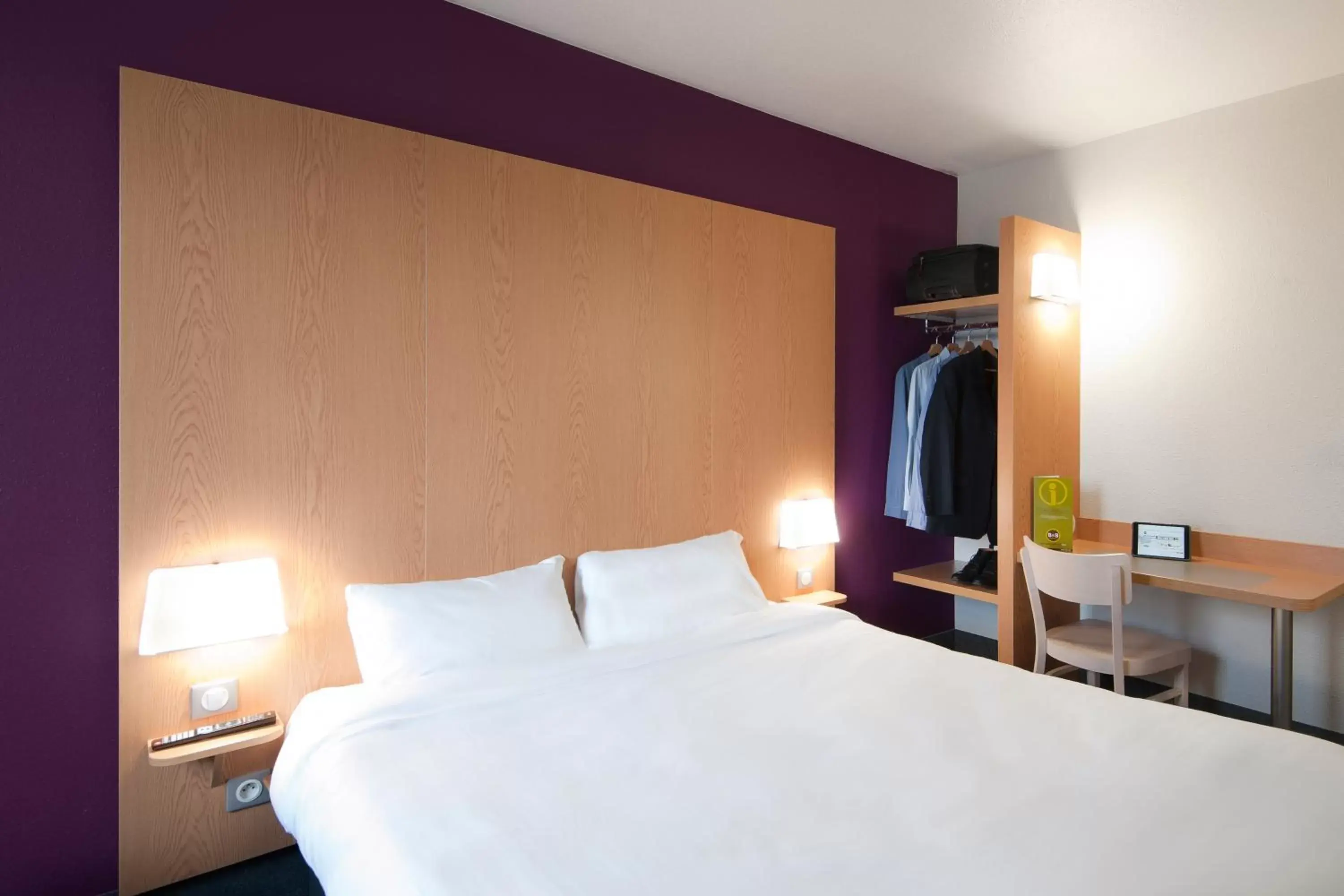 Bedroom, Bed in B&B HOTEL Lyon Eurexpo Chassieu