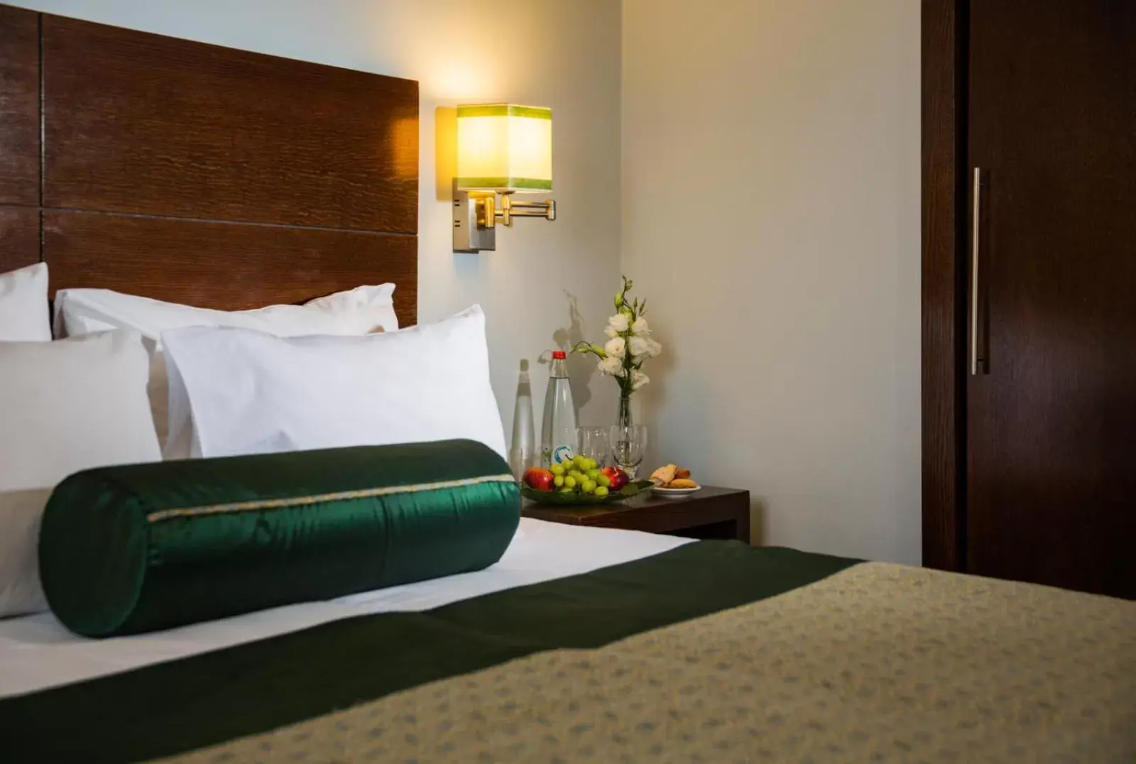 Bedroom, Bed in Prima Royale Hotel