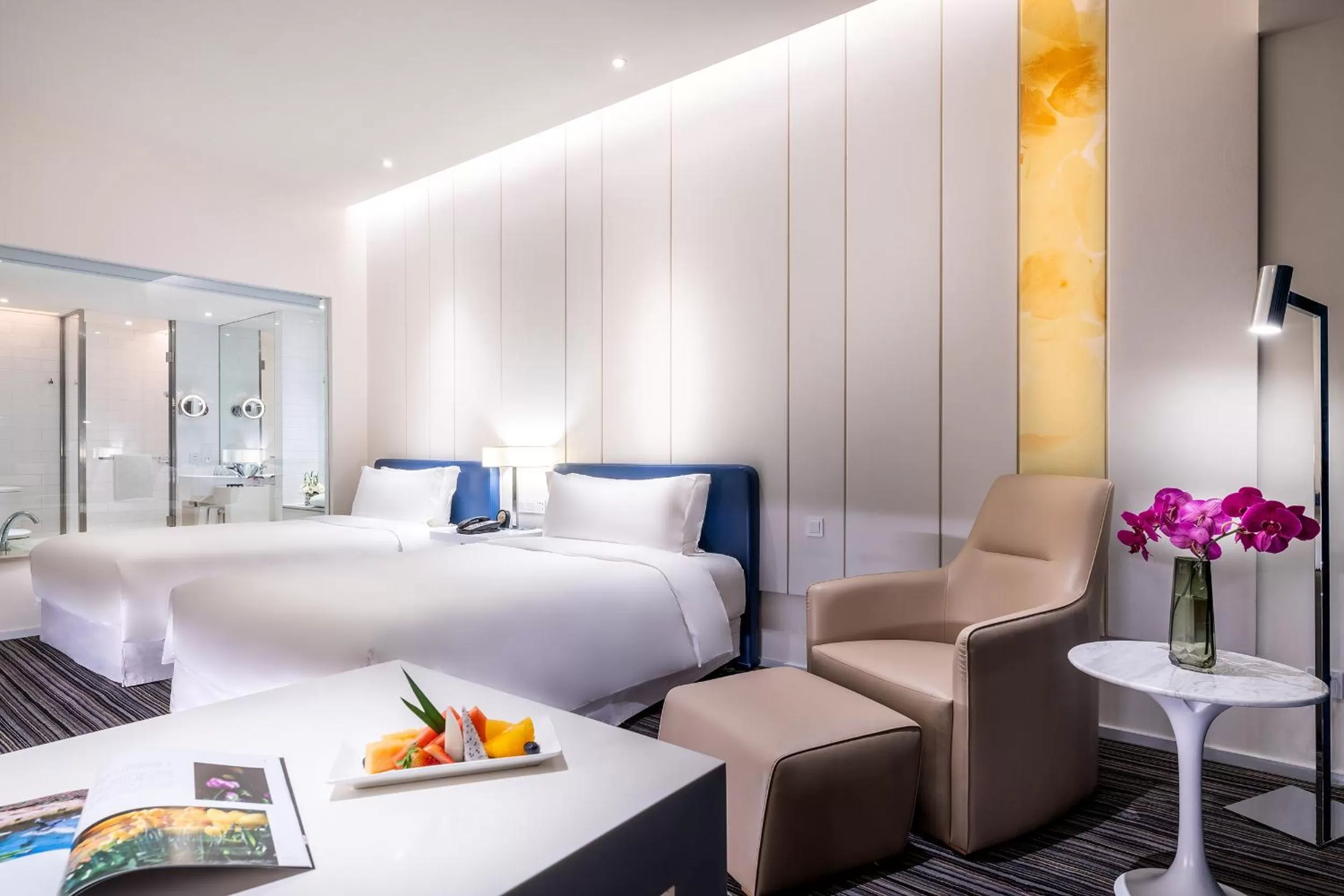 Bed in Grand Mercure Shanghai Century Park- Free Shuttle Bus to SNIEC