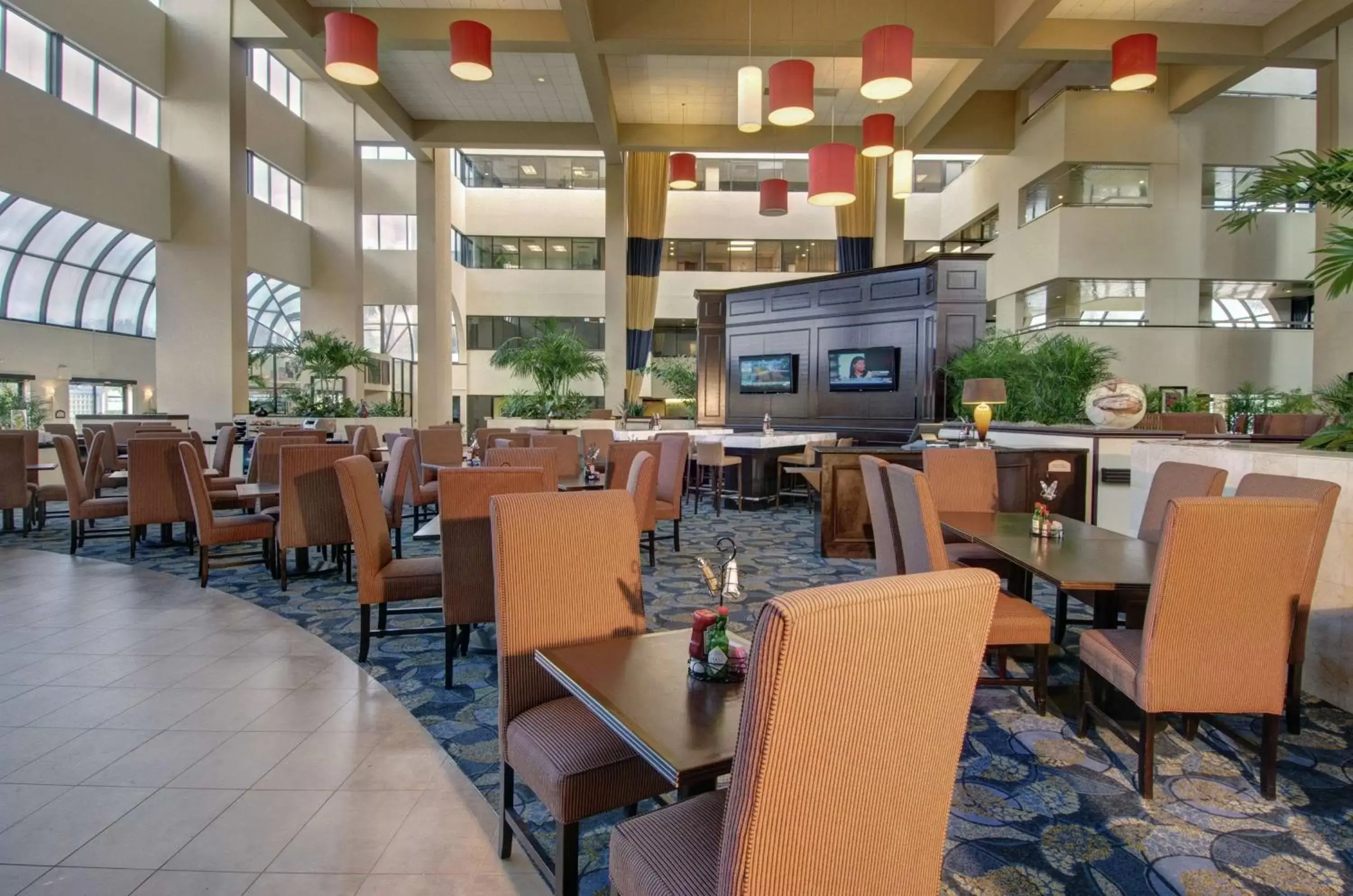 Restaurant/Places to Eat in Embassy Suites by Hilton West Palm Beach Central