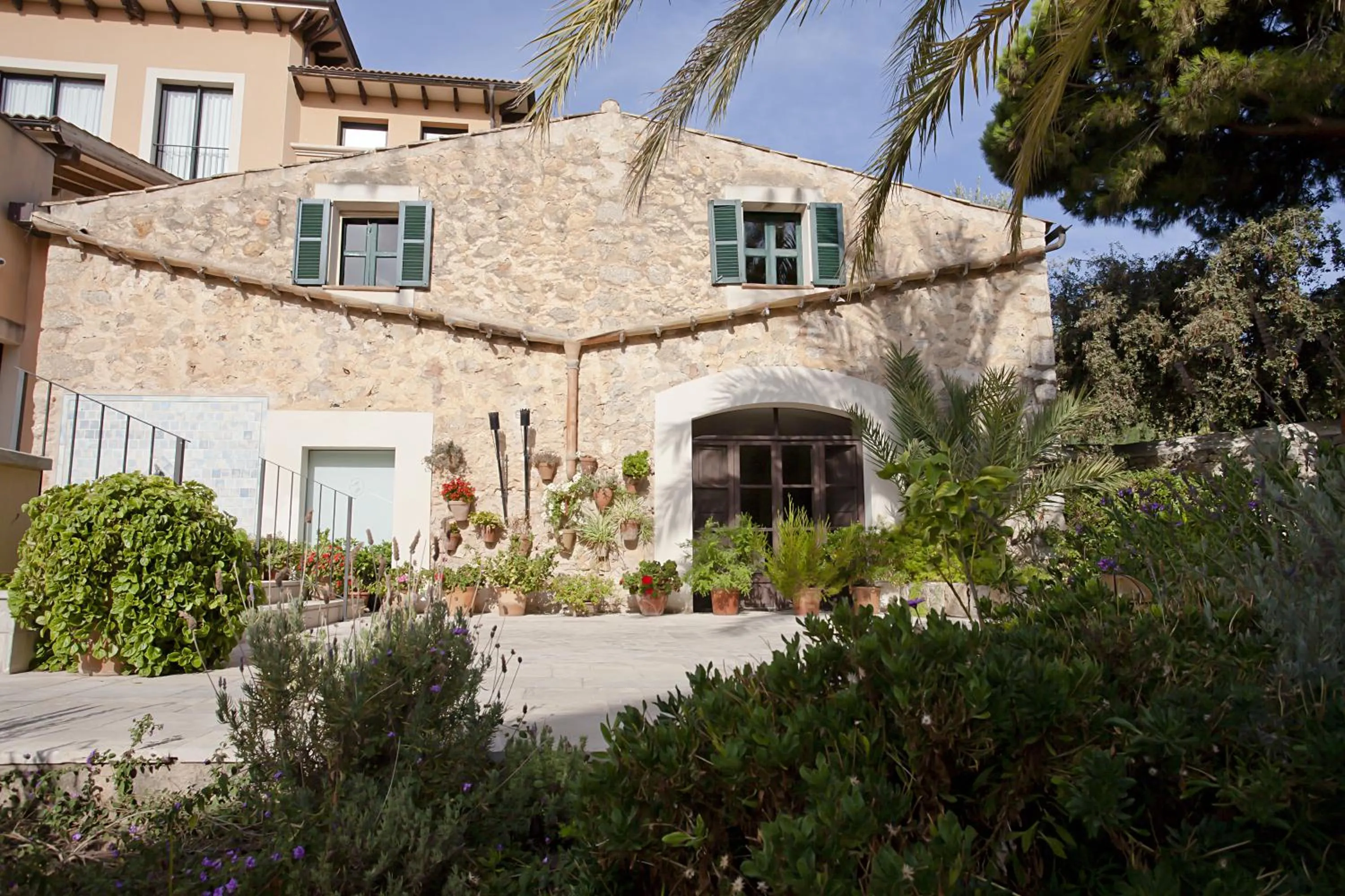 Lobby or reception in Mon Port Hotel & Spa