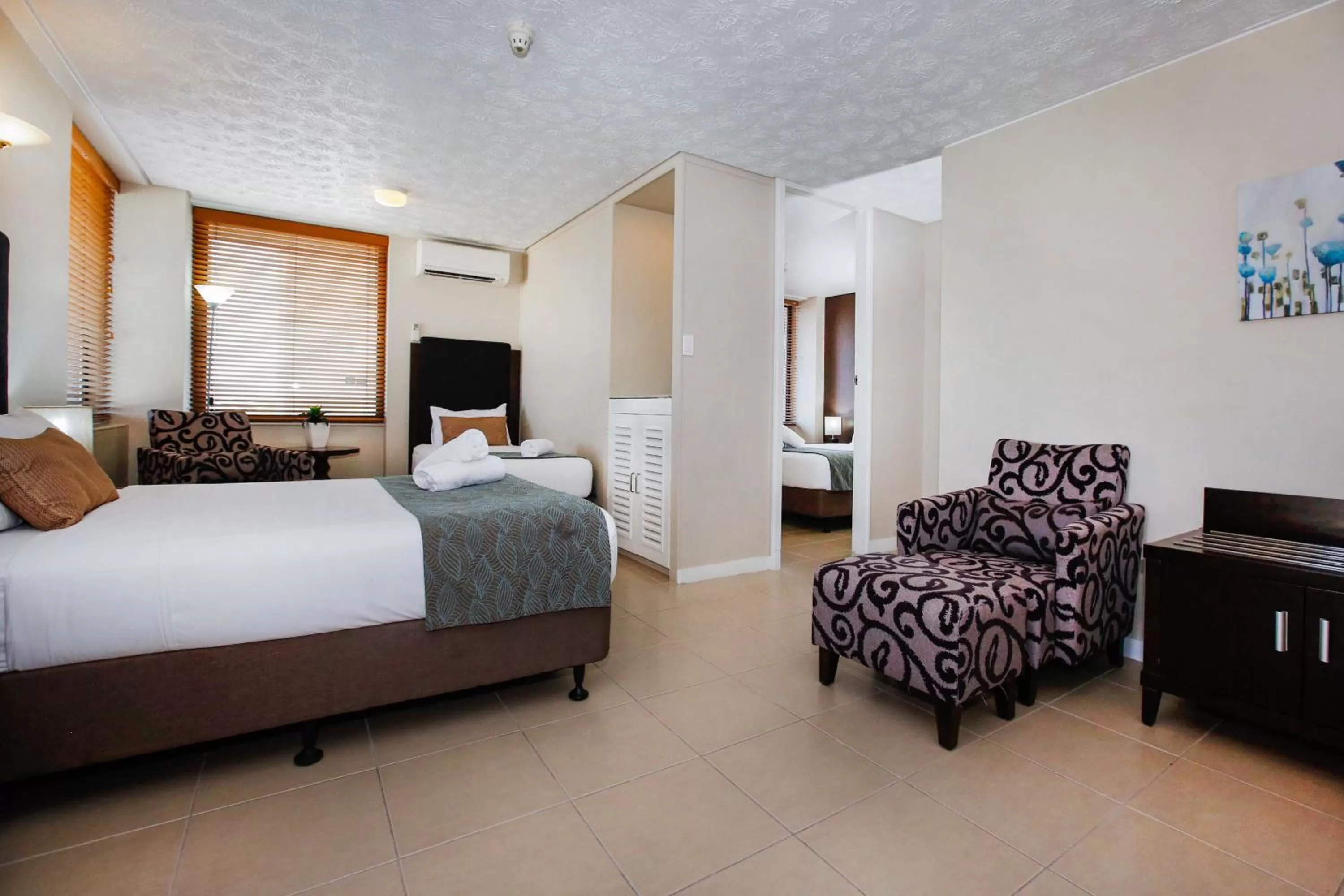 Day, Bed in Madison Plaza Townsville