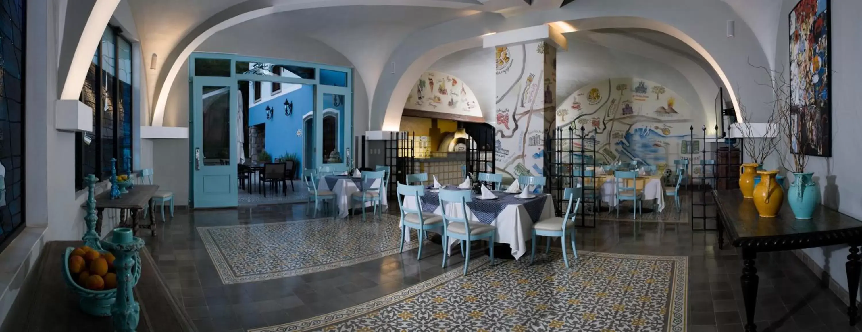 Restaurant/Places to Eat in Villa Maria Cristina Hotel