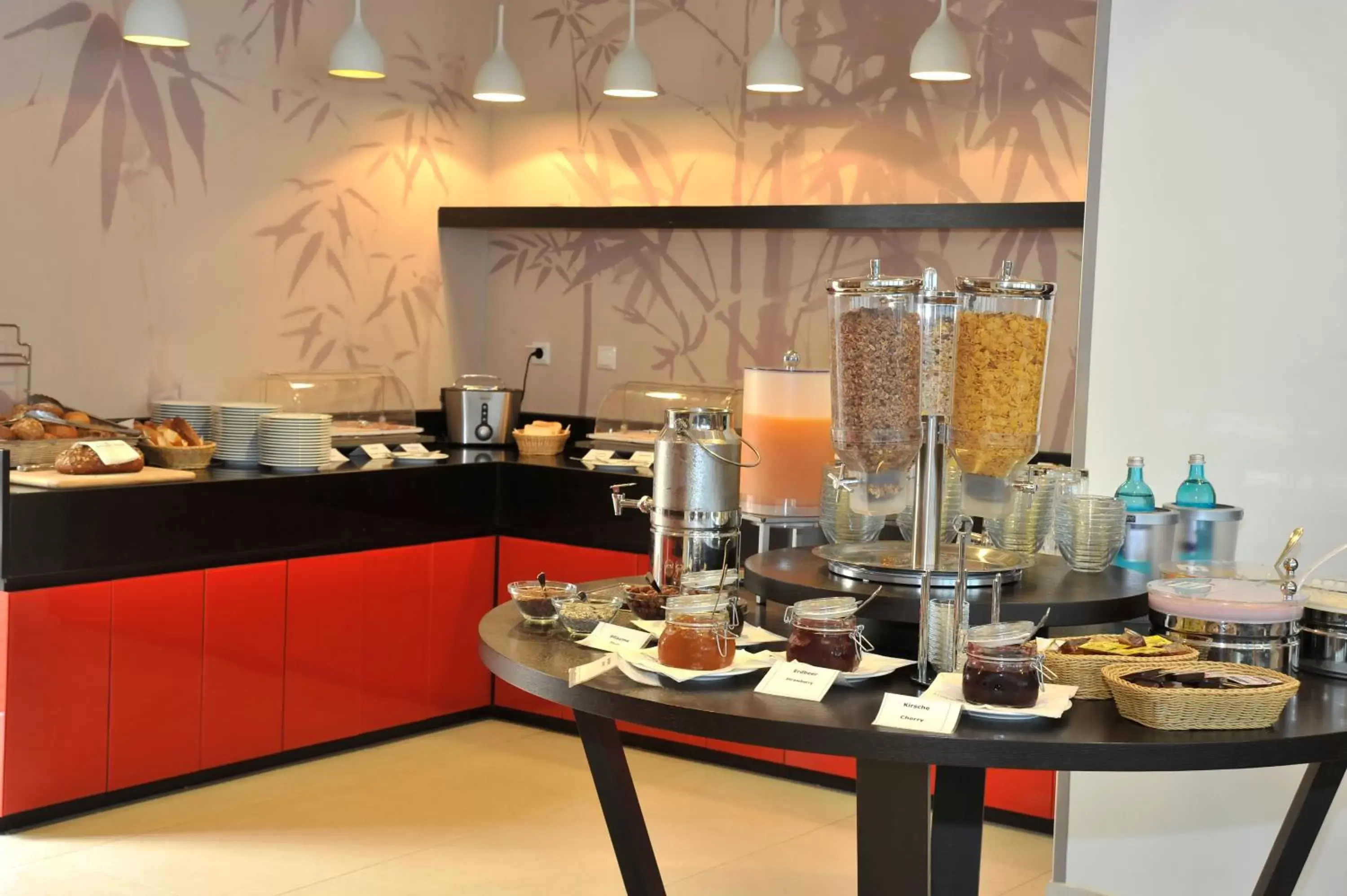 Food and drinks, Restaurant/Places to Eat in Golden Tulip Kassel Hotel Reiss