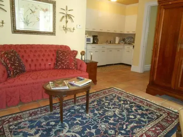 Seating Area in Belle Oaks Inn