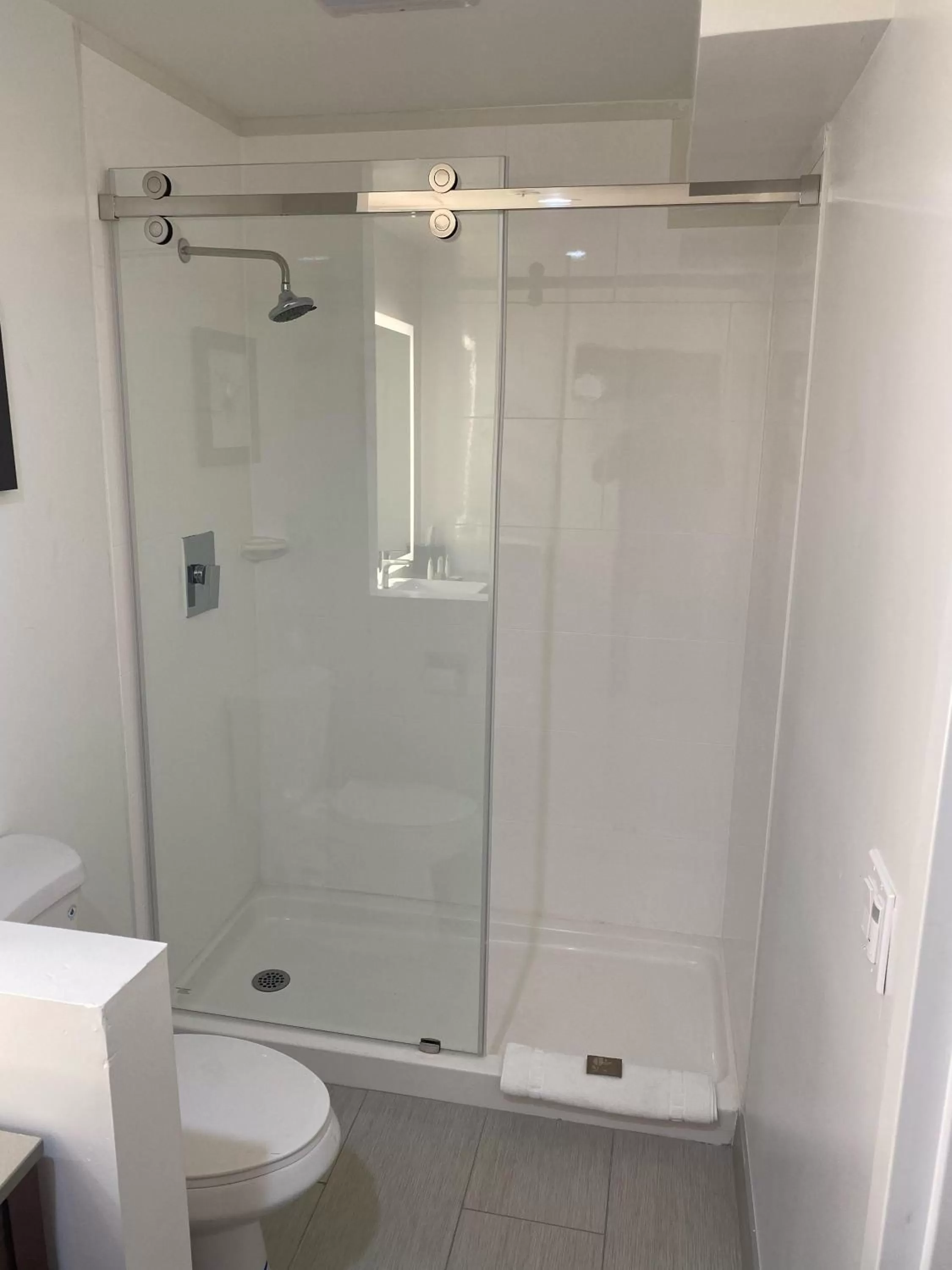 Shower in Country Inn & Suites by Radisson, Vallejo Napa Valley, CA