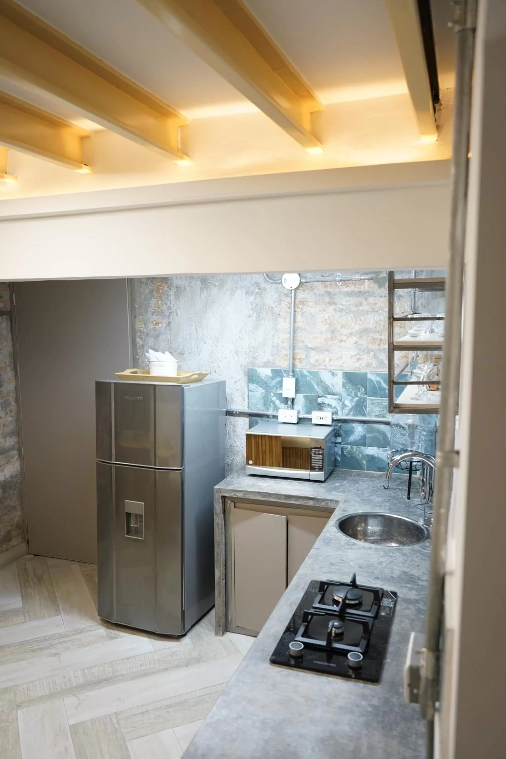 Kitchen or kitchenette in Zentrico Boutique