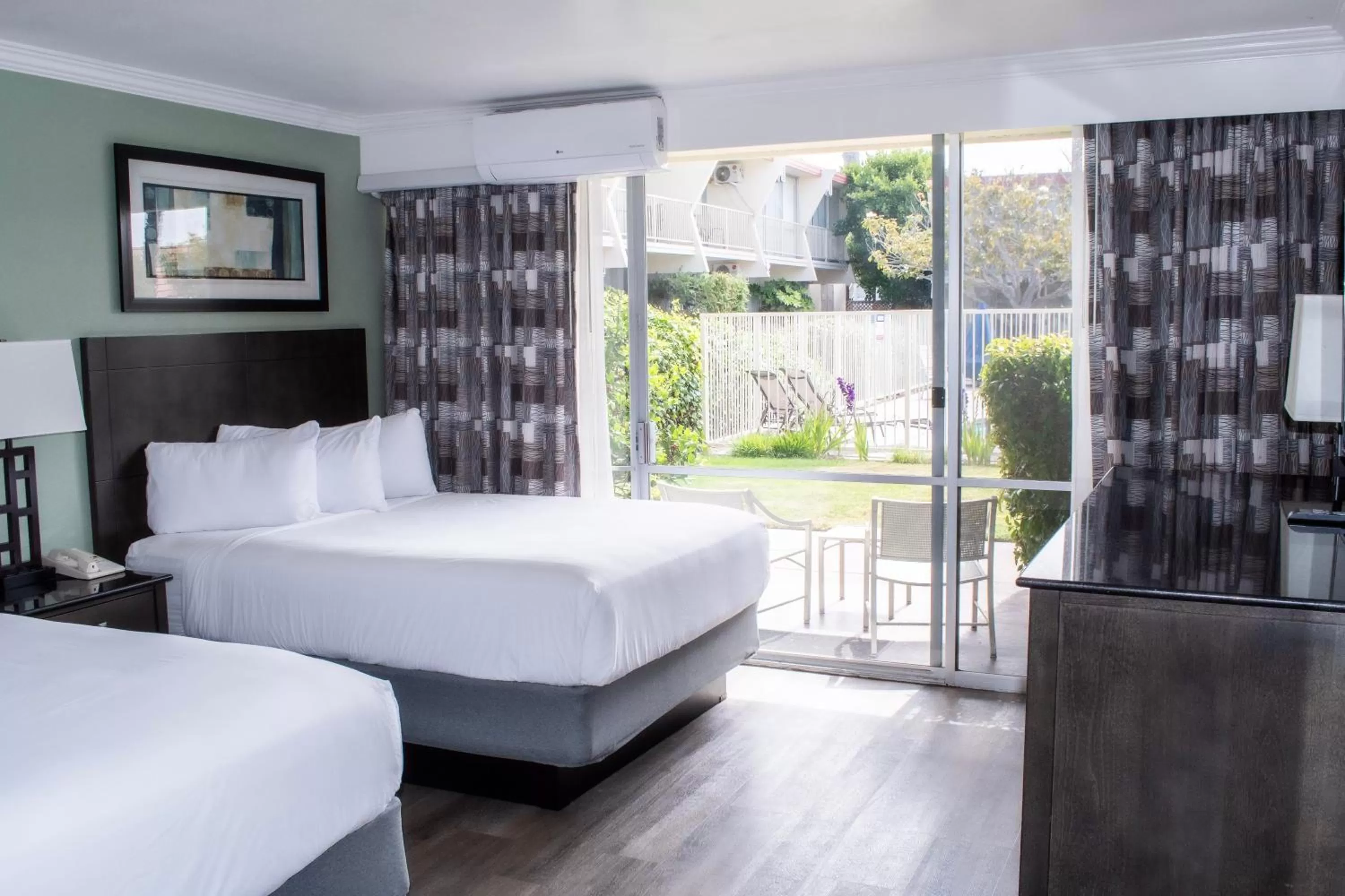 Bedroom, Bed in Travelodge by Wyndham Monterey Bay