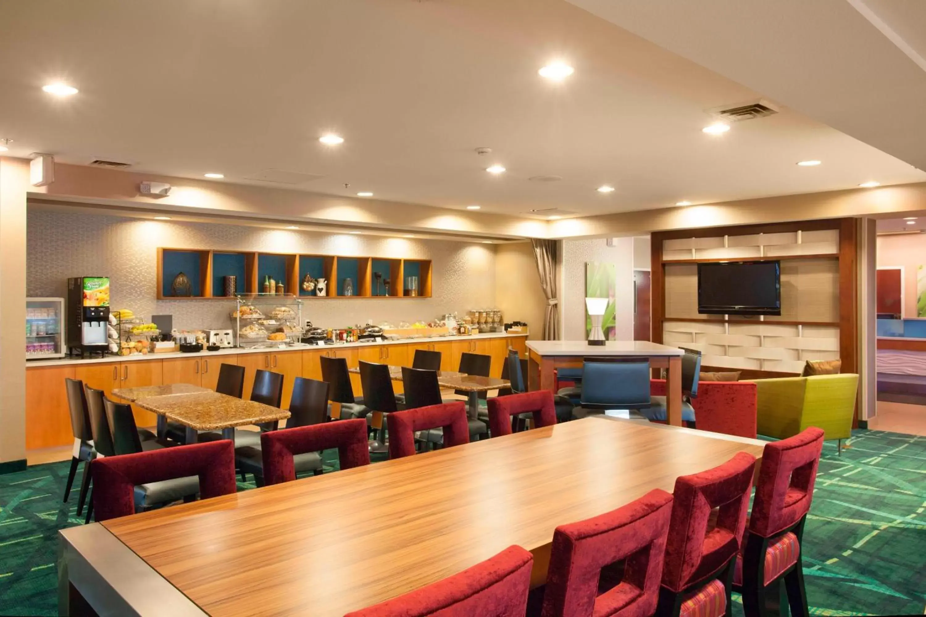 Breakfast, Restaurant/Places to Eat in SpringHill Suites Phoenix Tempe Airport