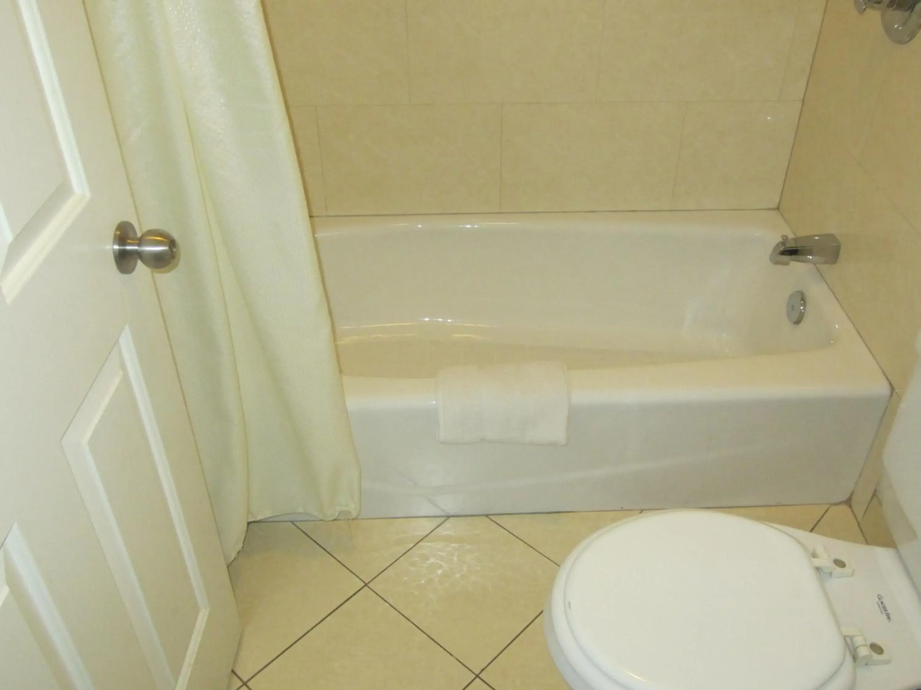 Shower, Bathroom in Starlight Inn Van Nuys