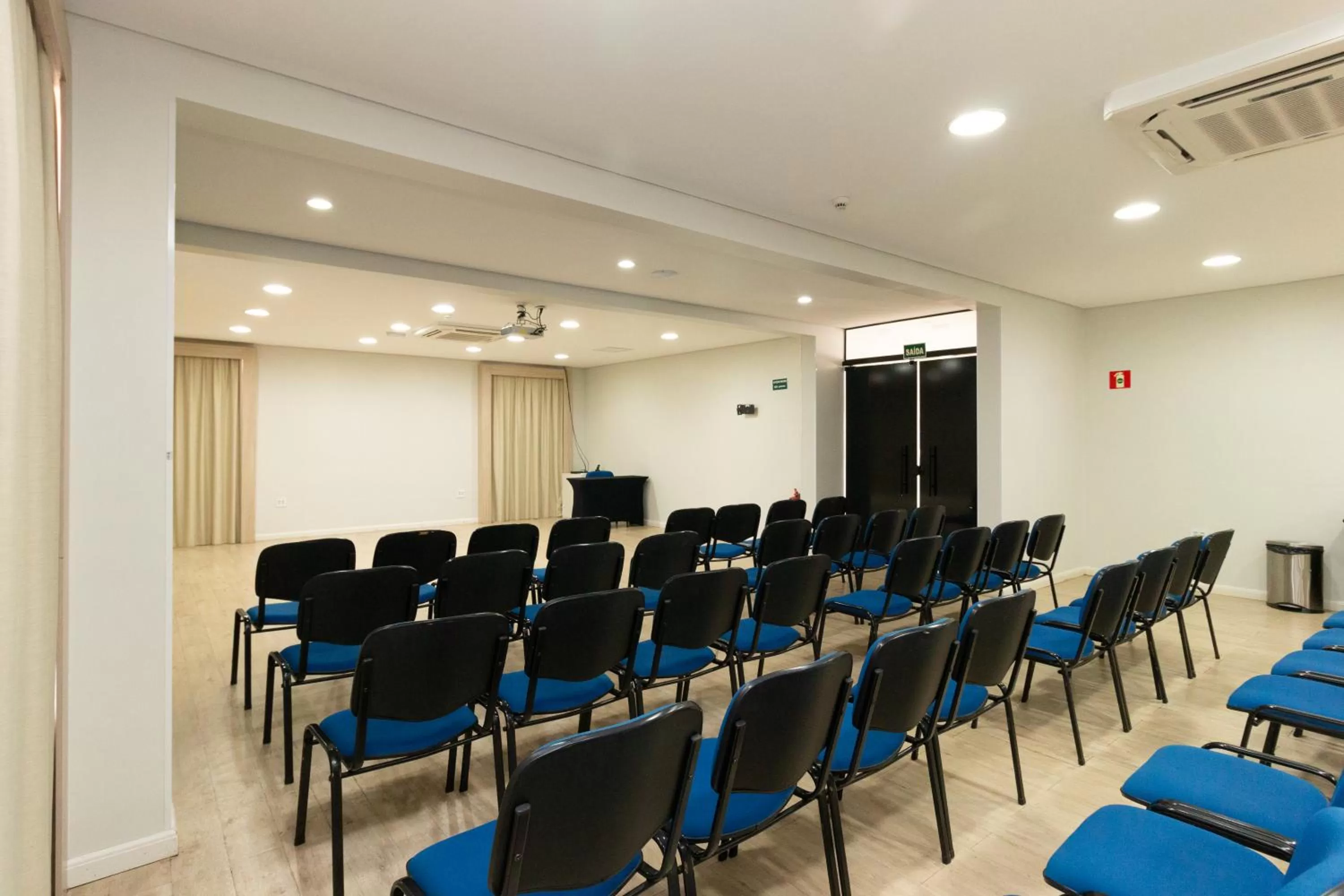 Business facilities in Bristol Zaniboni Mogi Mirim