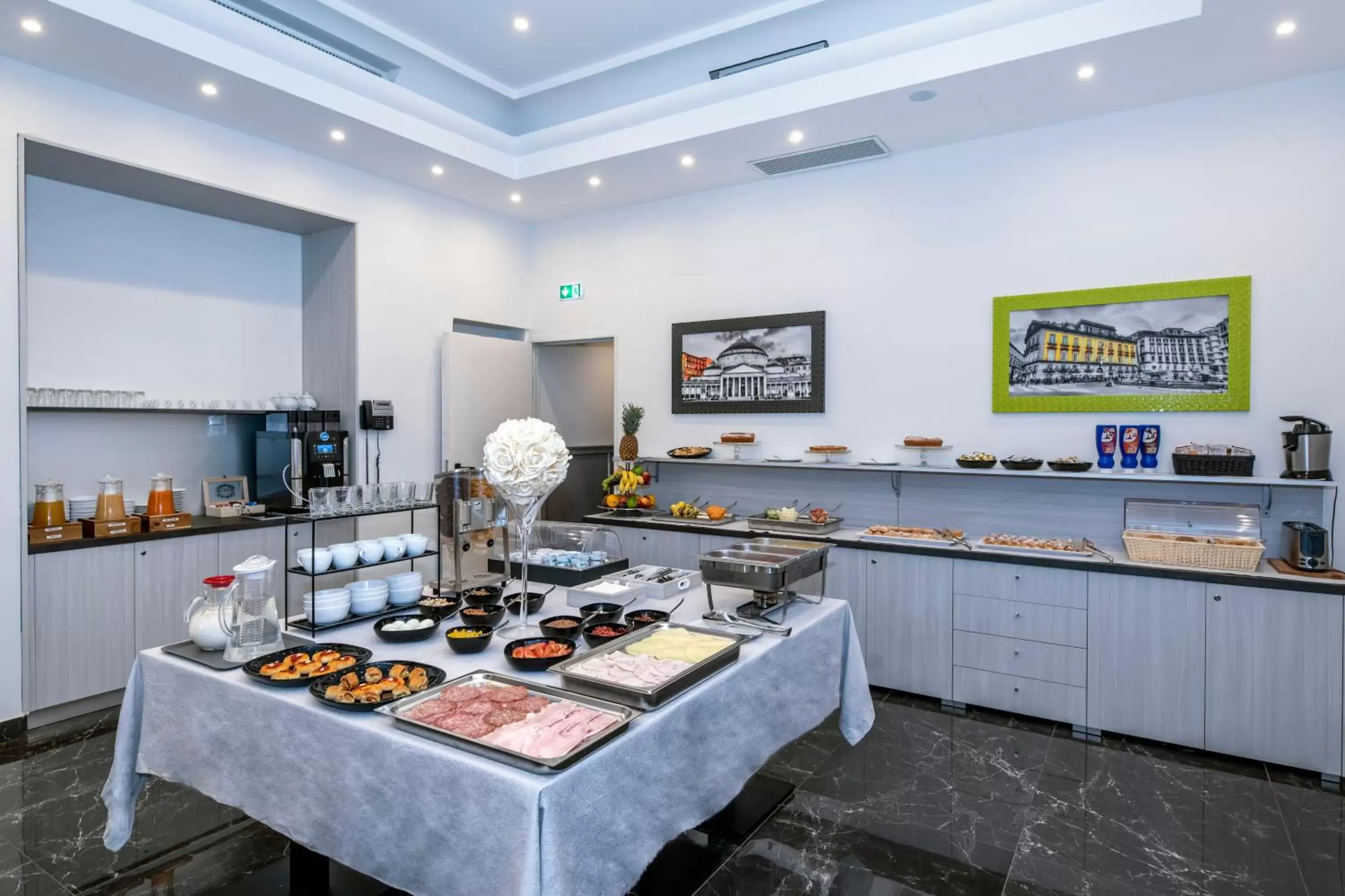 Breakfast, Kitchen/Kitchenette in Villa Elisio Hotel & Spa