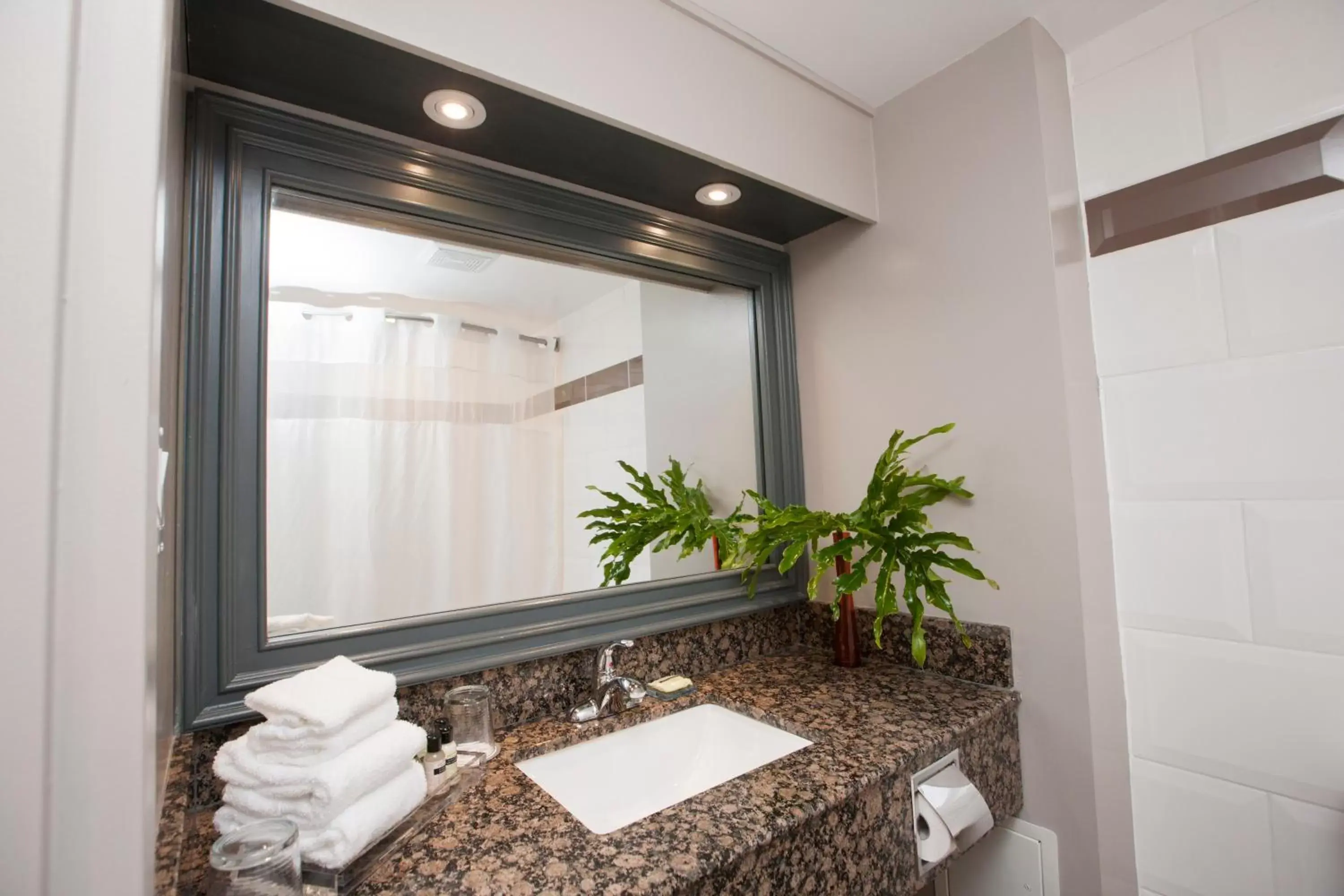 Bathroom in Old Stone Inn Boutique Hotel