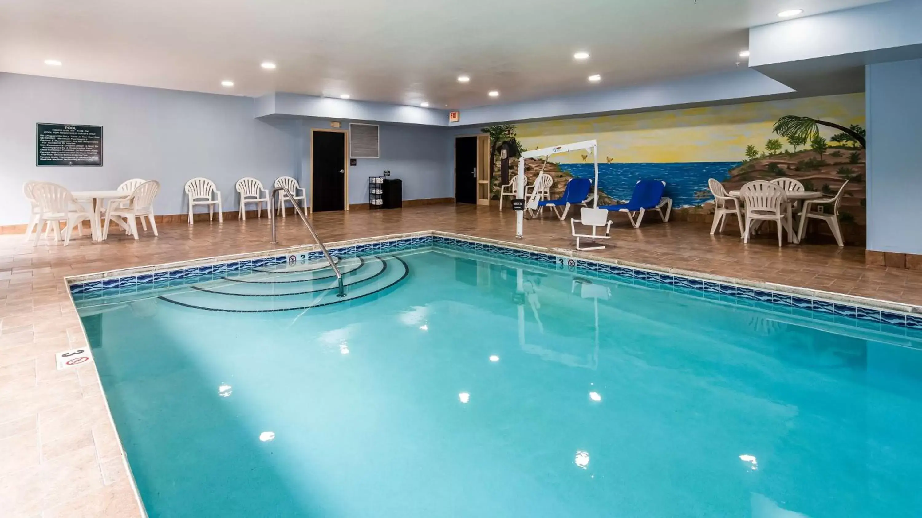 Activities, Swimming Pool in Best Western Classic Inn