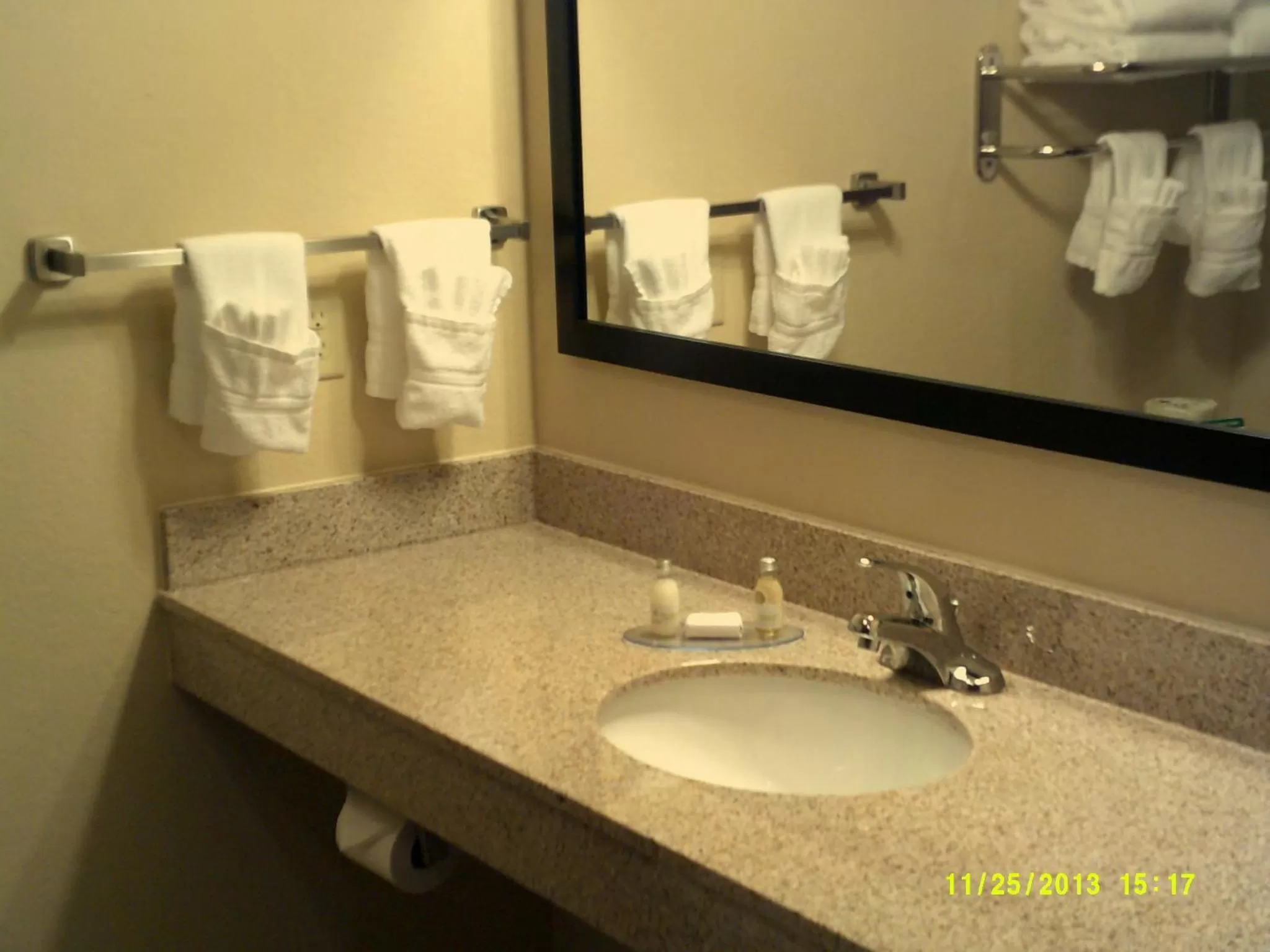 Bathroom in Cobblestone Hotel & Suites - Broken Bow