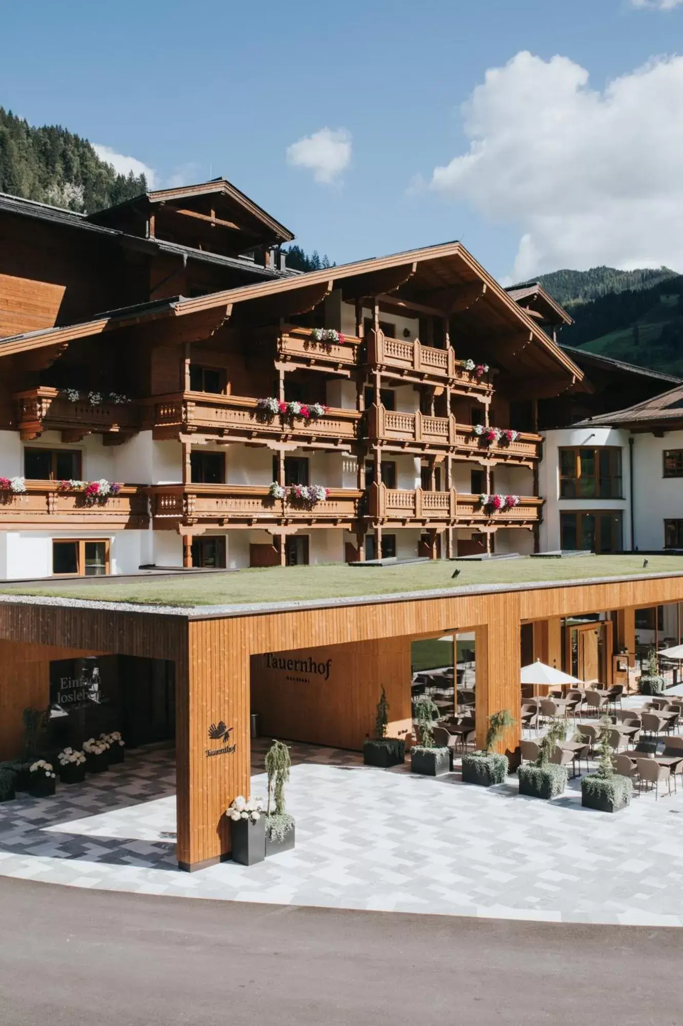 Property building, Winter in Hotel Tauernhof