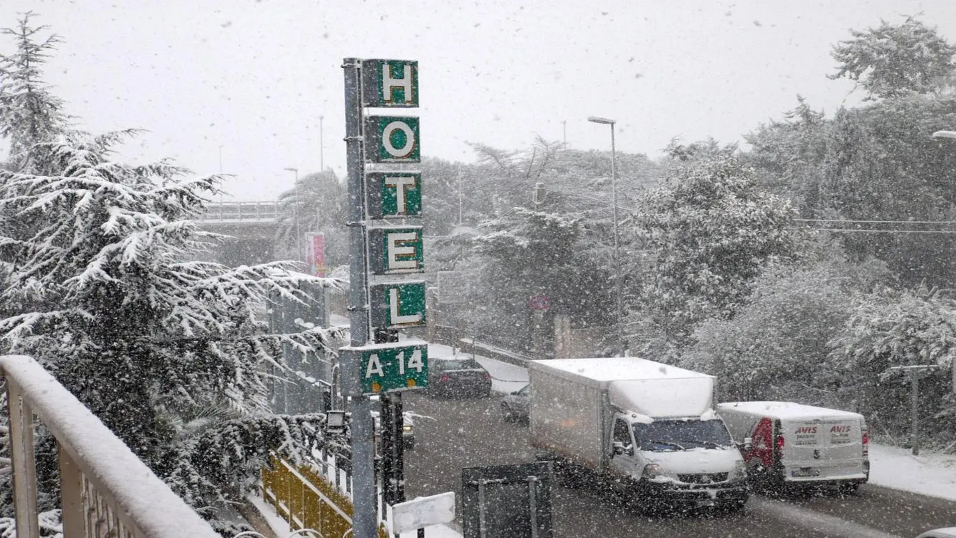 Facade/entrance, Winter in Hotel A-14