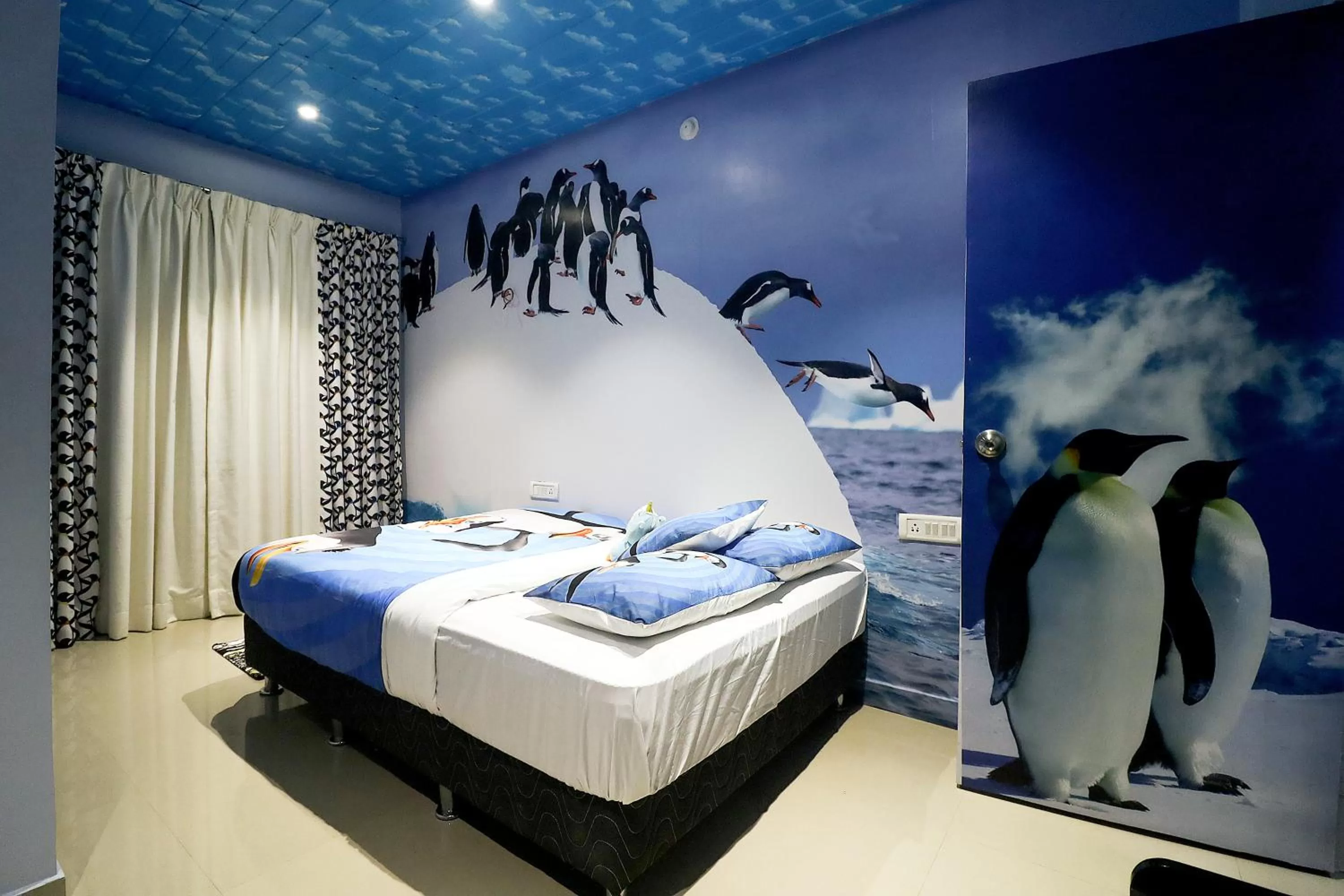 Bed in Hotel Greek Glory