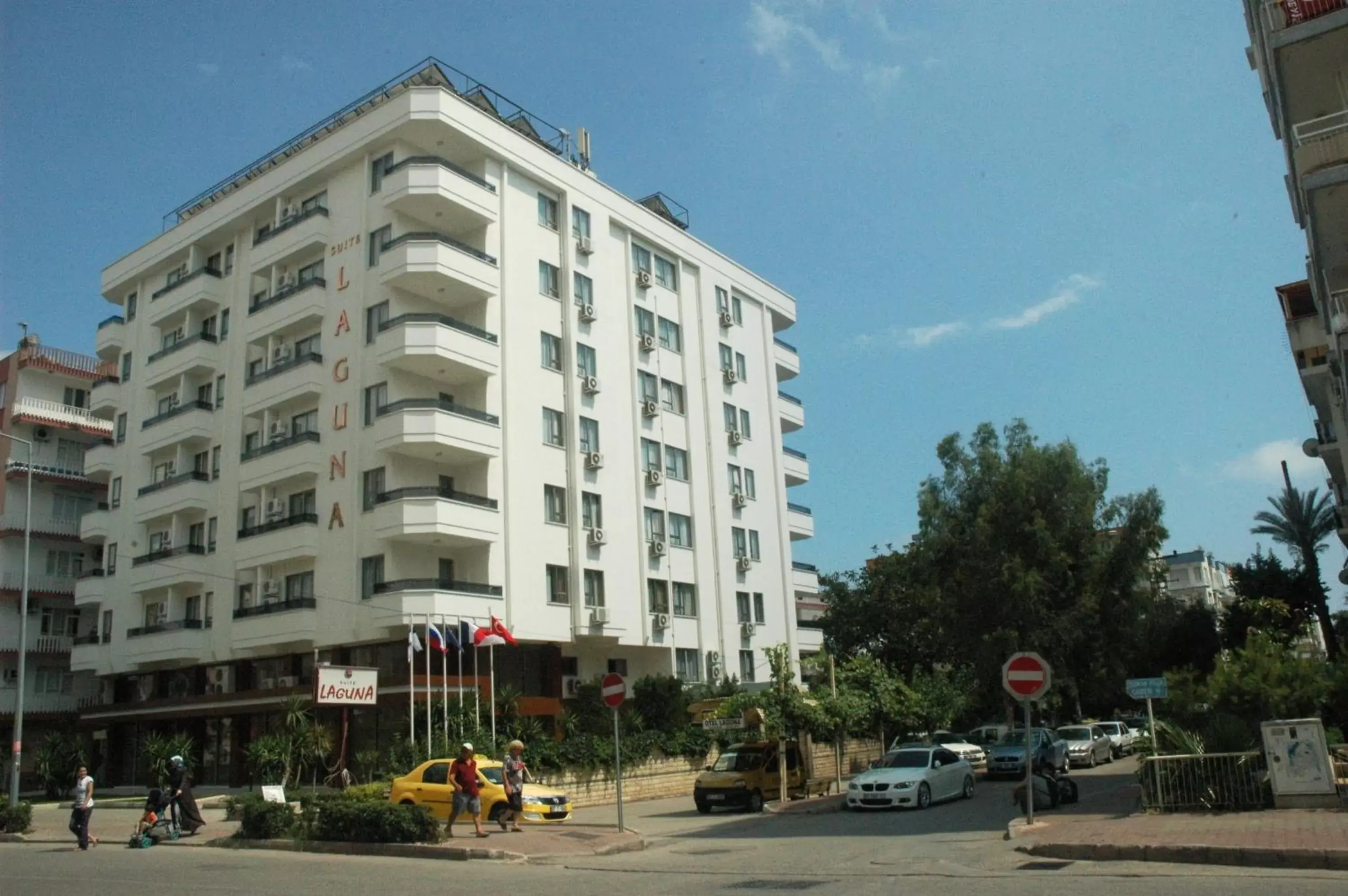 Facade/entrance, Property Building in Suite Laguna Otel