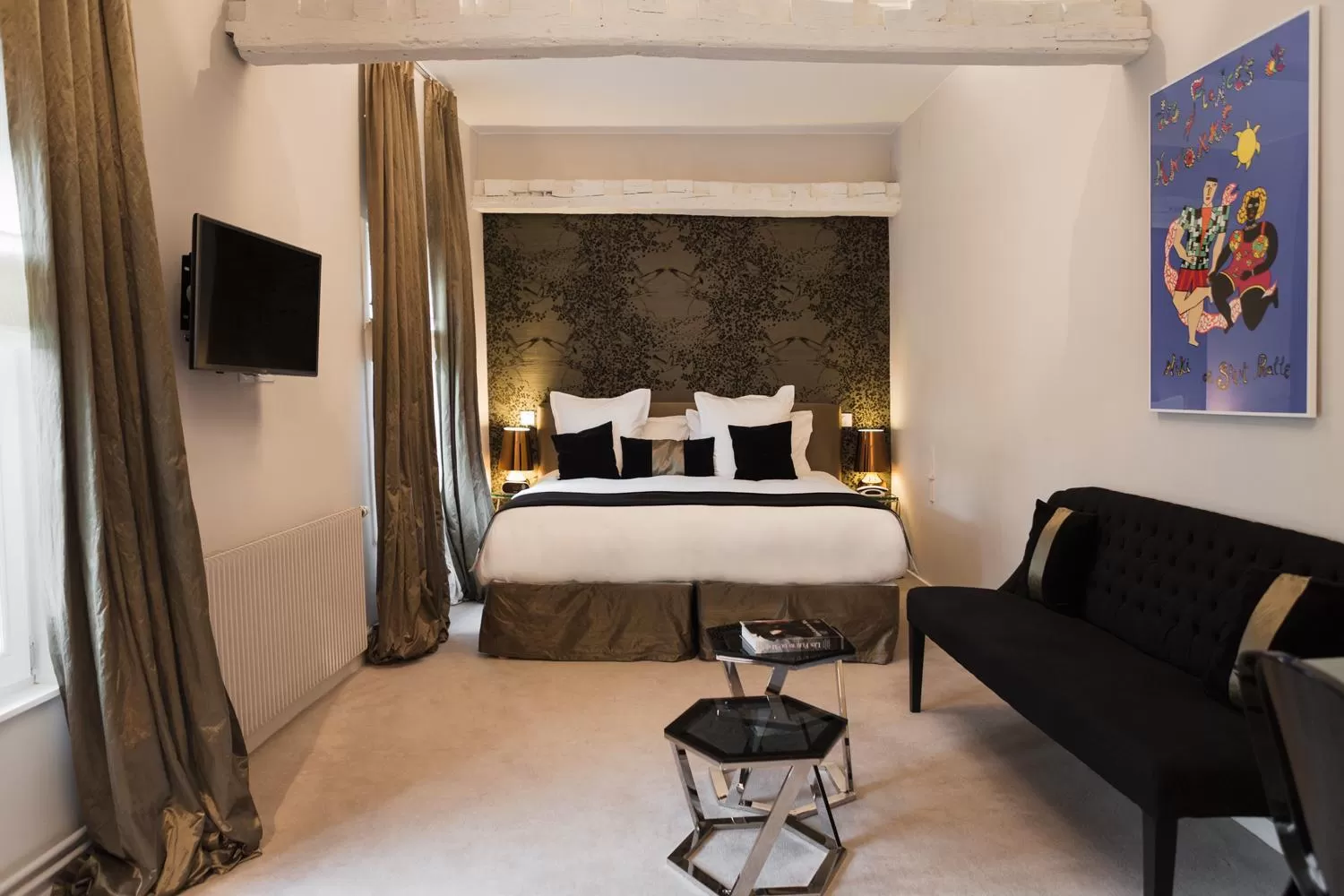 Photo of the whole room, Bed in Clarance Hotel Lille