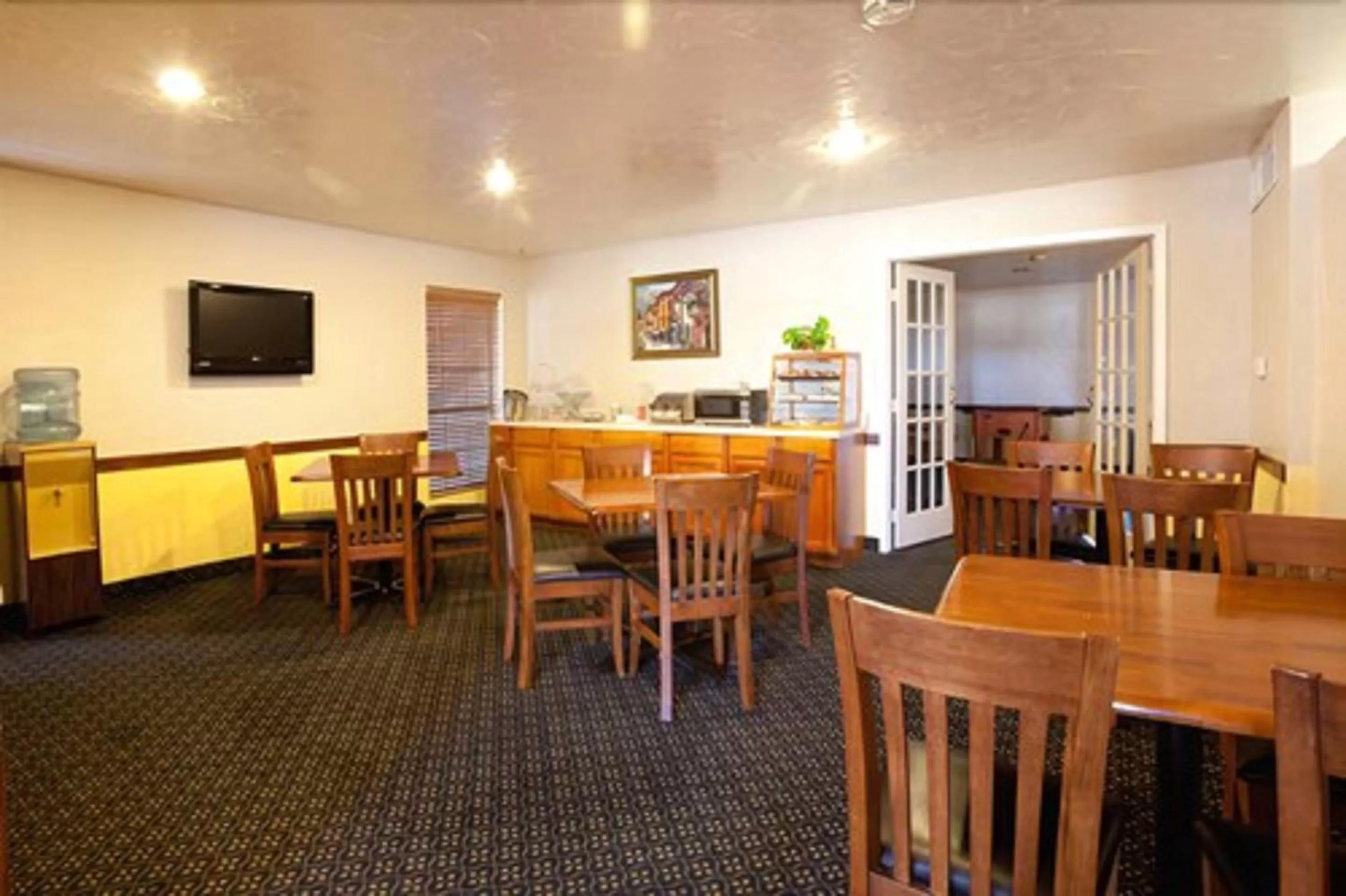 Breakfast in Weatherford Heritage Inn