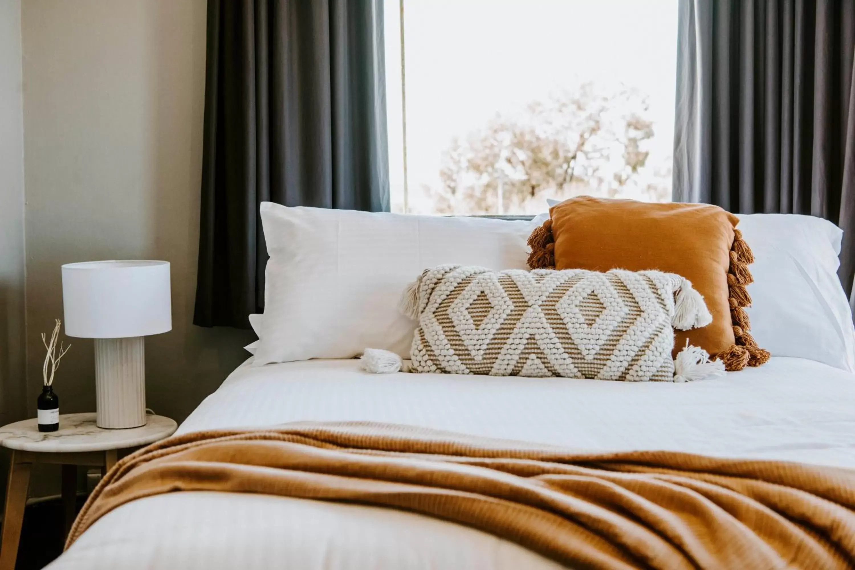 Bed in Federal Hotel Mudgee