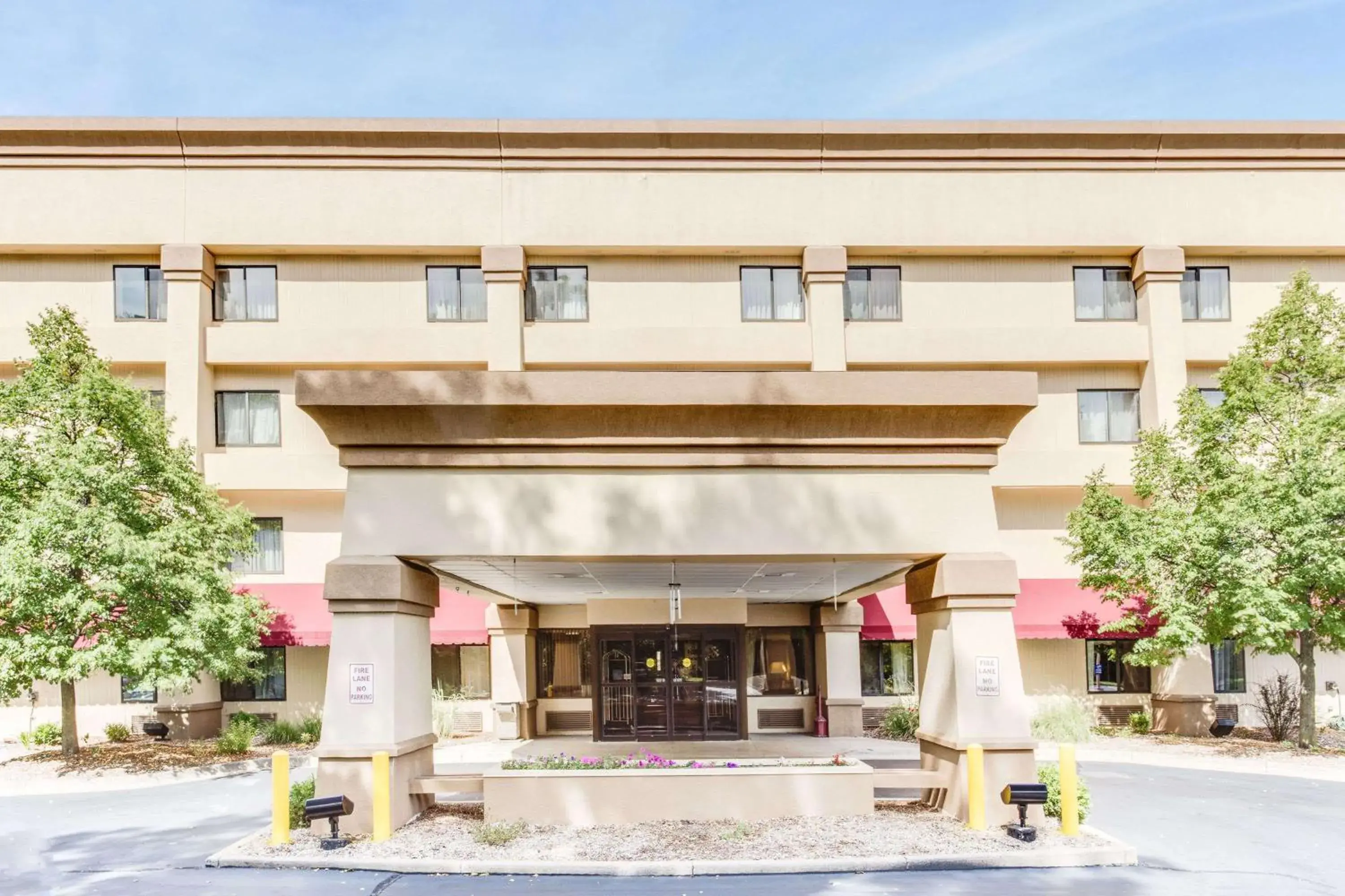 Property building in Baymont by Wyndham Kalamazoo West Property building in Baymont by Wyndham Kalamazoo West