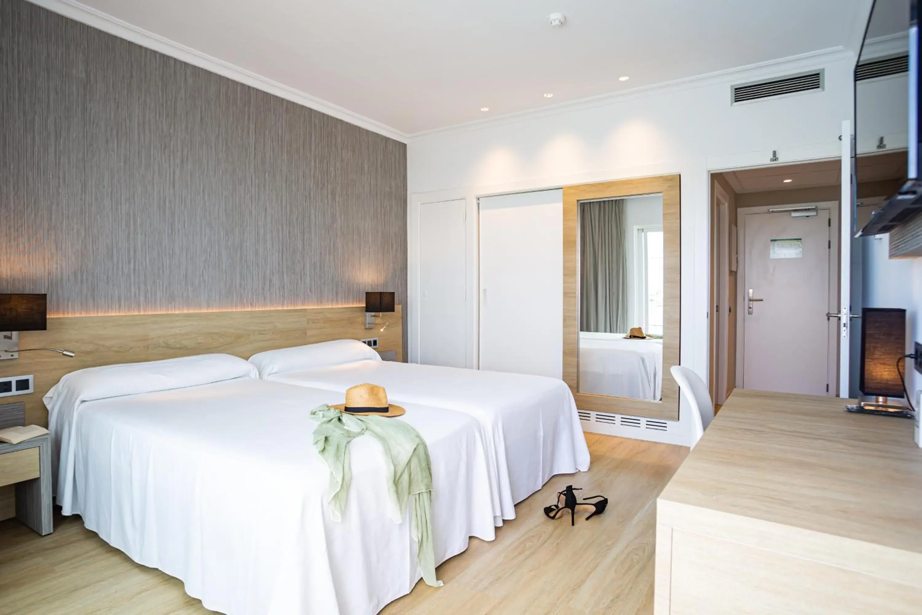 Bedroom, Bed in Hotel Simbad Ibiza & Spa