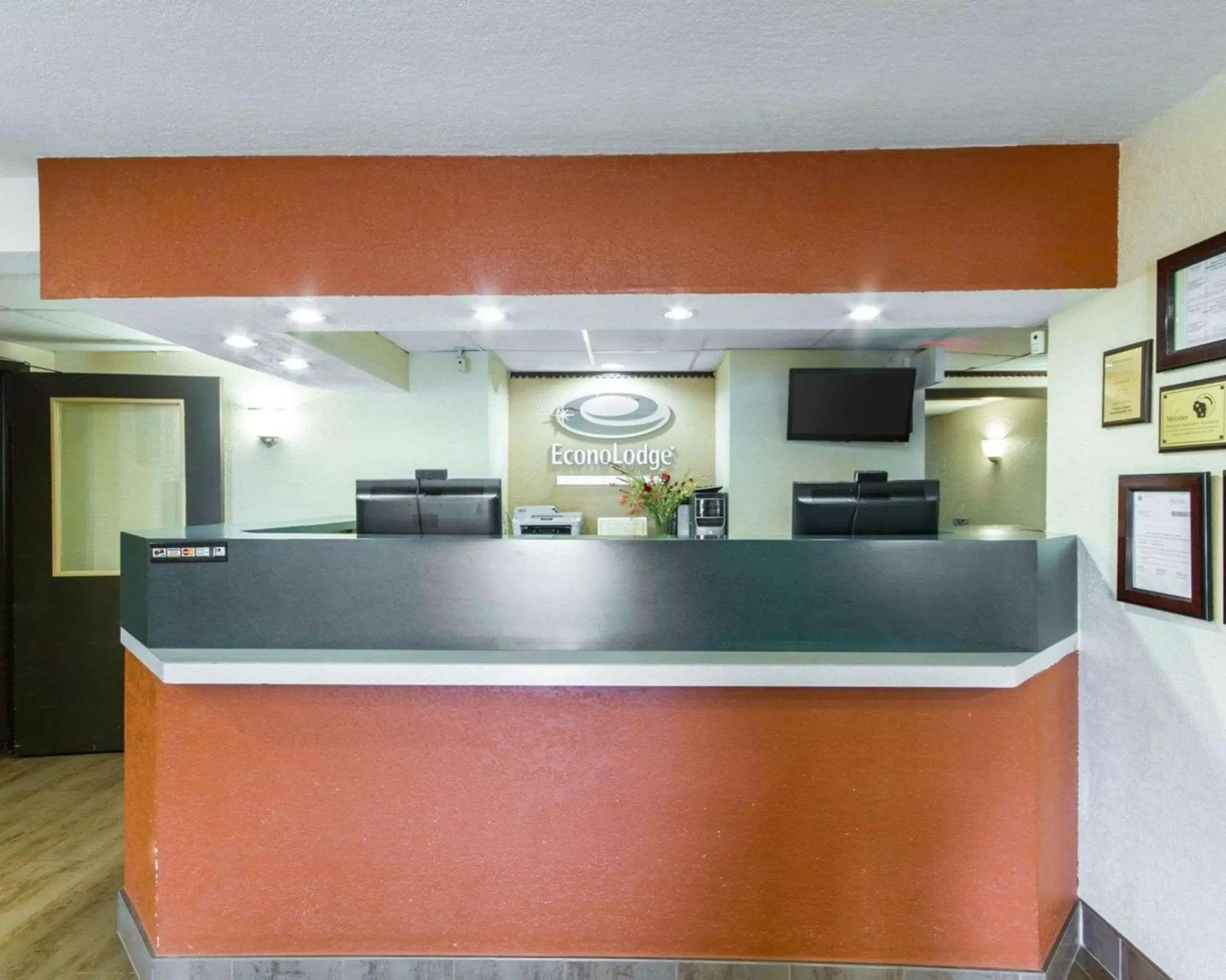 Lobby or reception, Lobby/Reception in Econo Lodge Madison