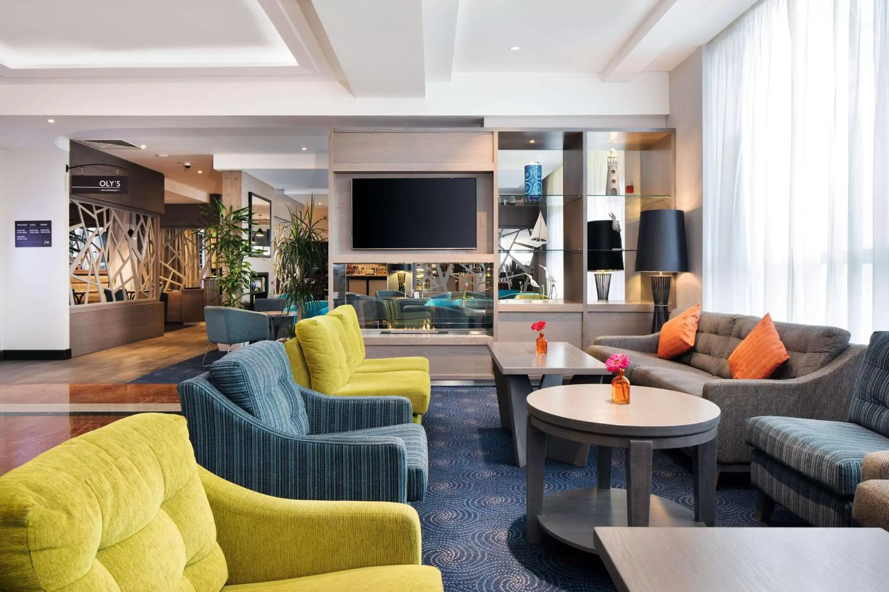 Lobby or reception, Lounge/Bar in Hilton Garden Inn Dublin City Centre