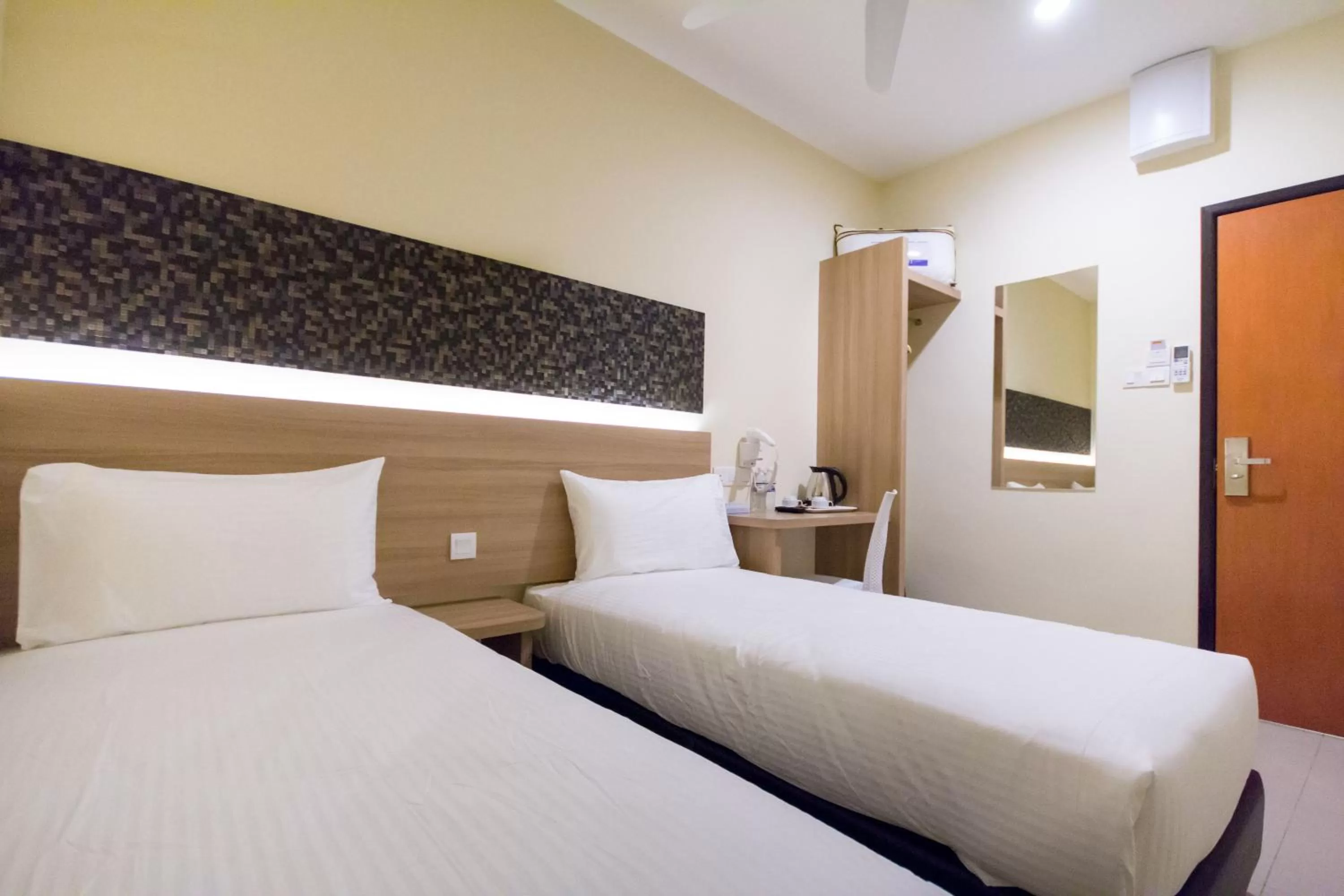 Bedroom, Bed in 118 Hotel Macalister