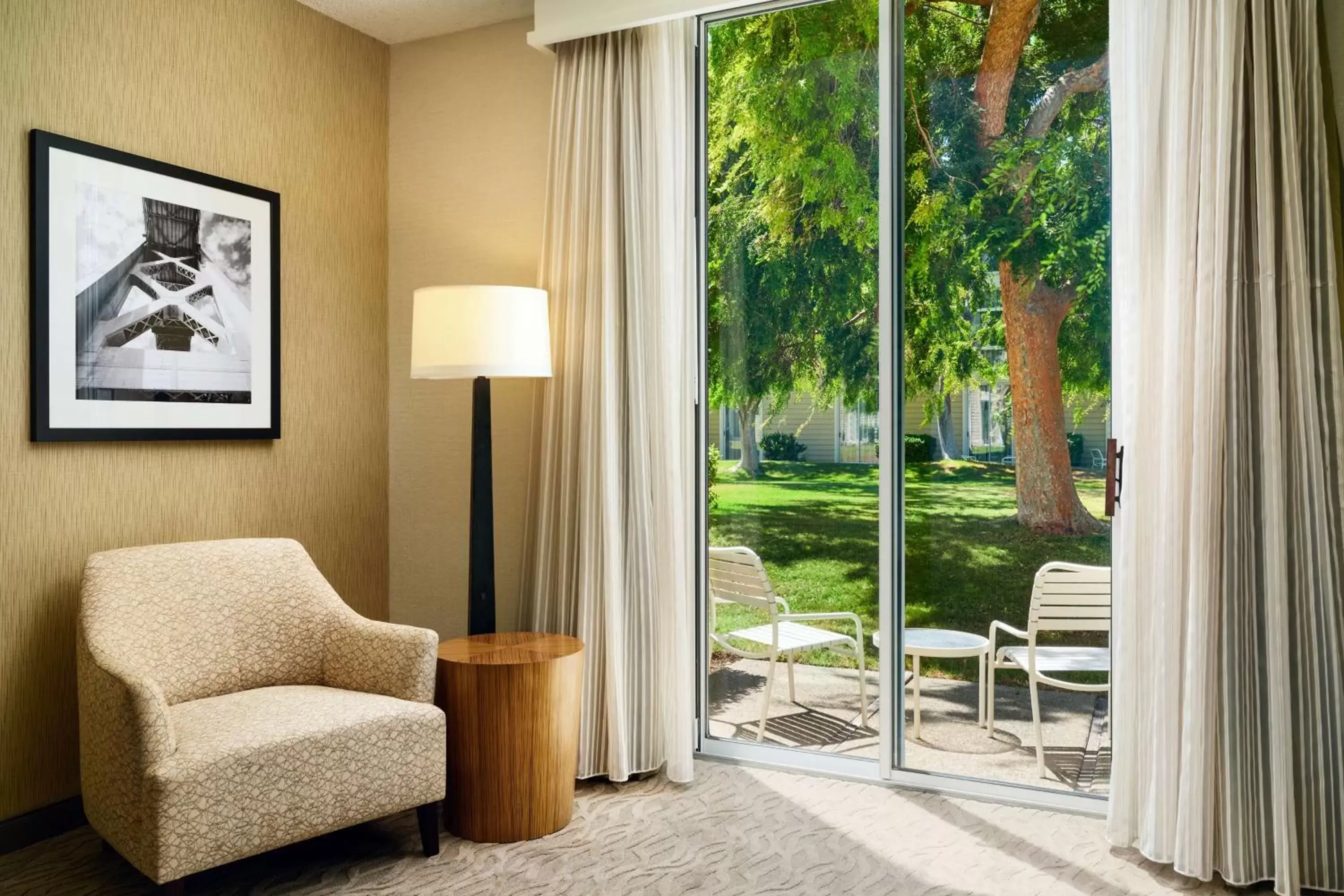 View (from property/room), Seating Area in Hilton Oakland Airport