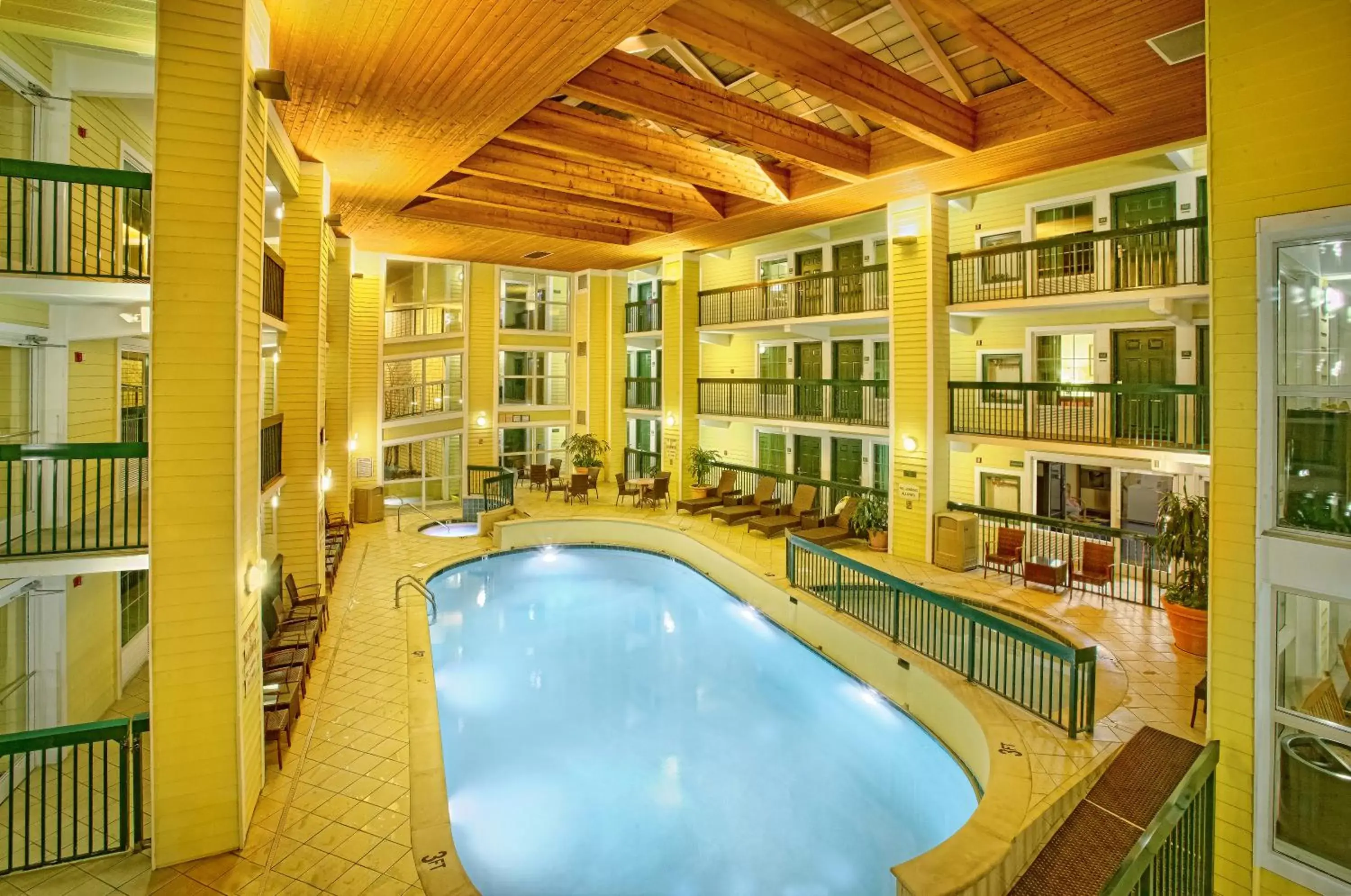 Swimming Pool in Econo Lodge Pigeon Forge Riverside