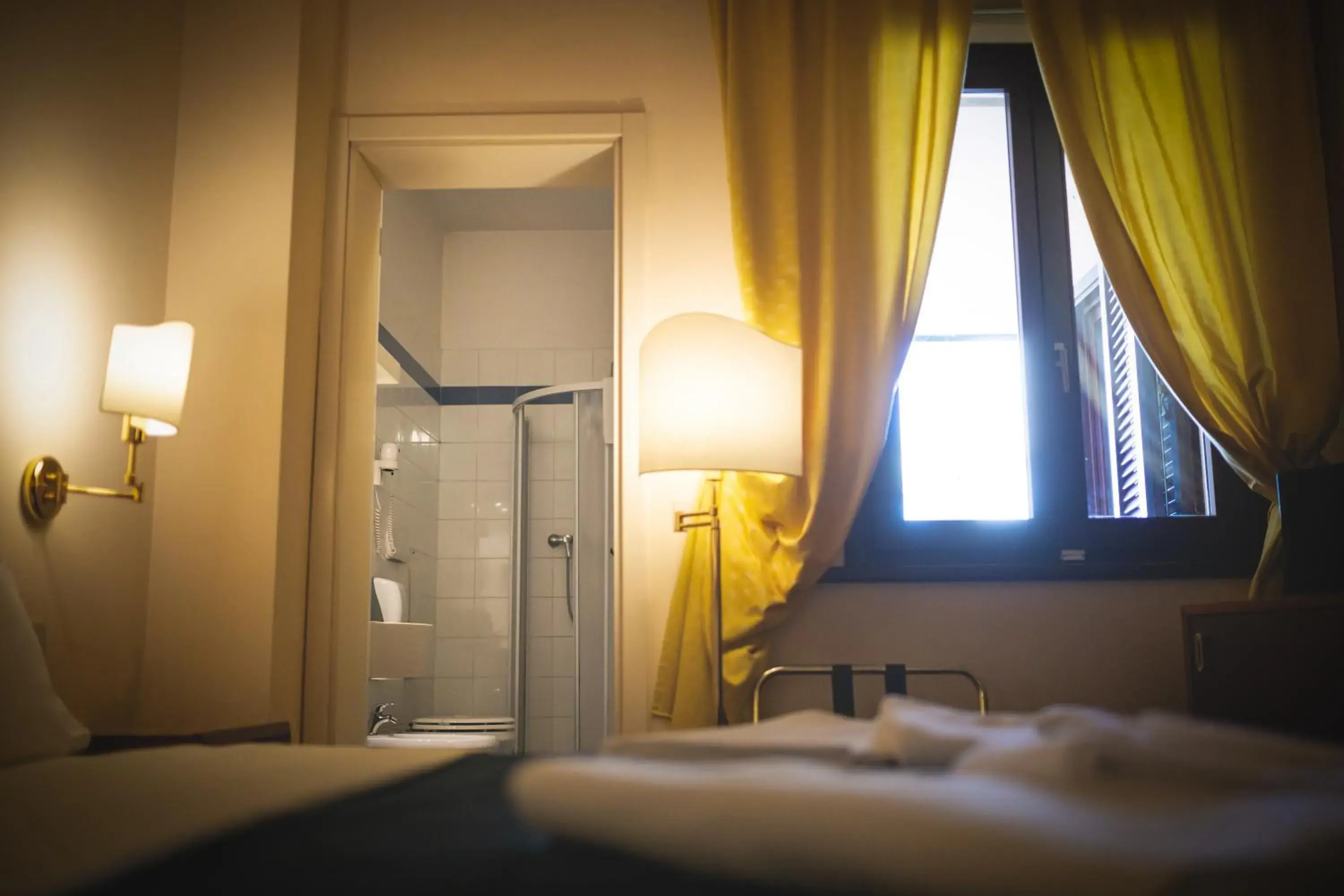 Bathroom, Bed in Hotel Posta