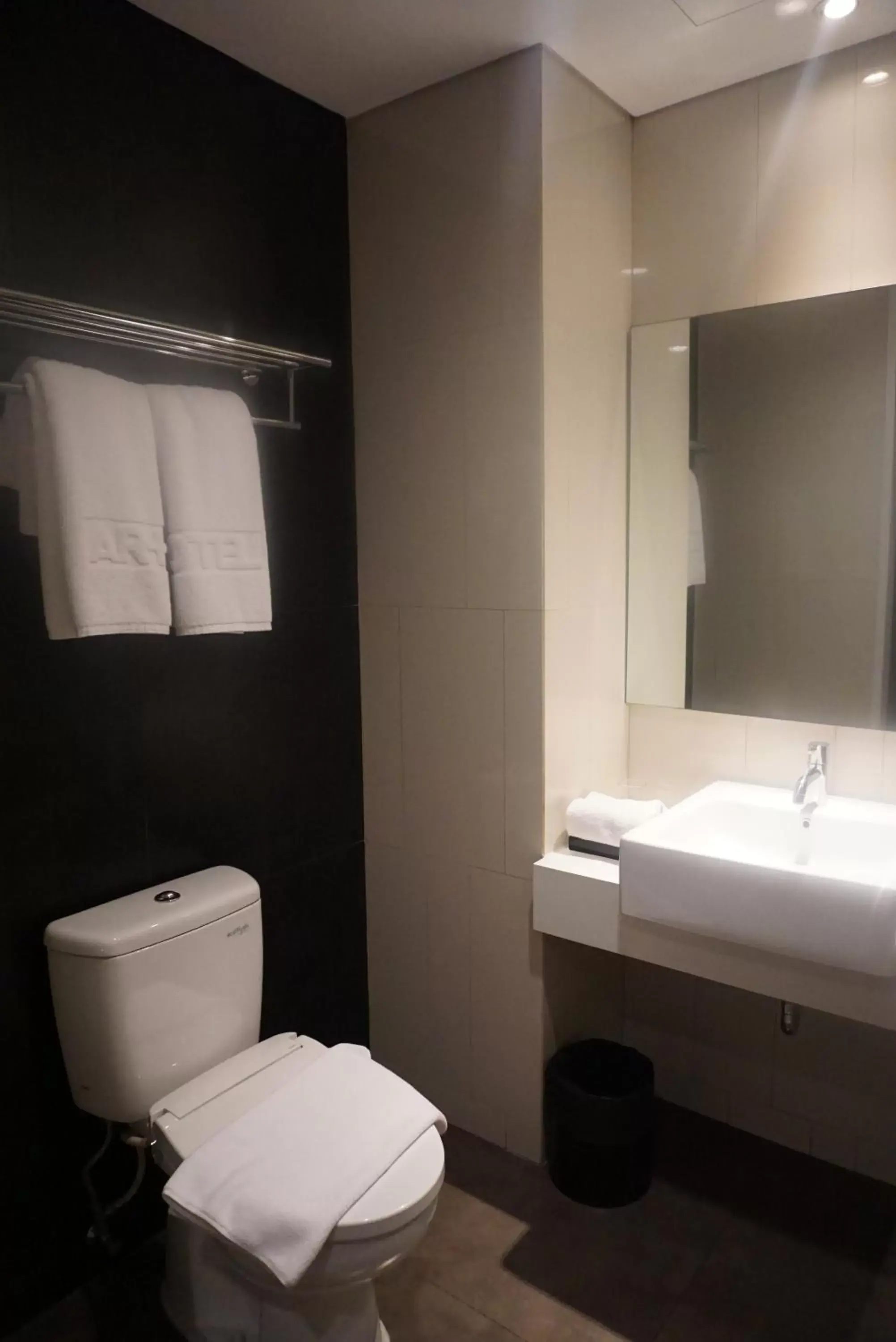 Bathroom in ARTOTEL Thamrin Jakarta