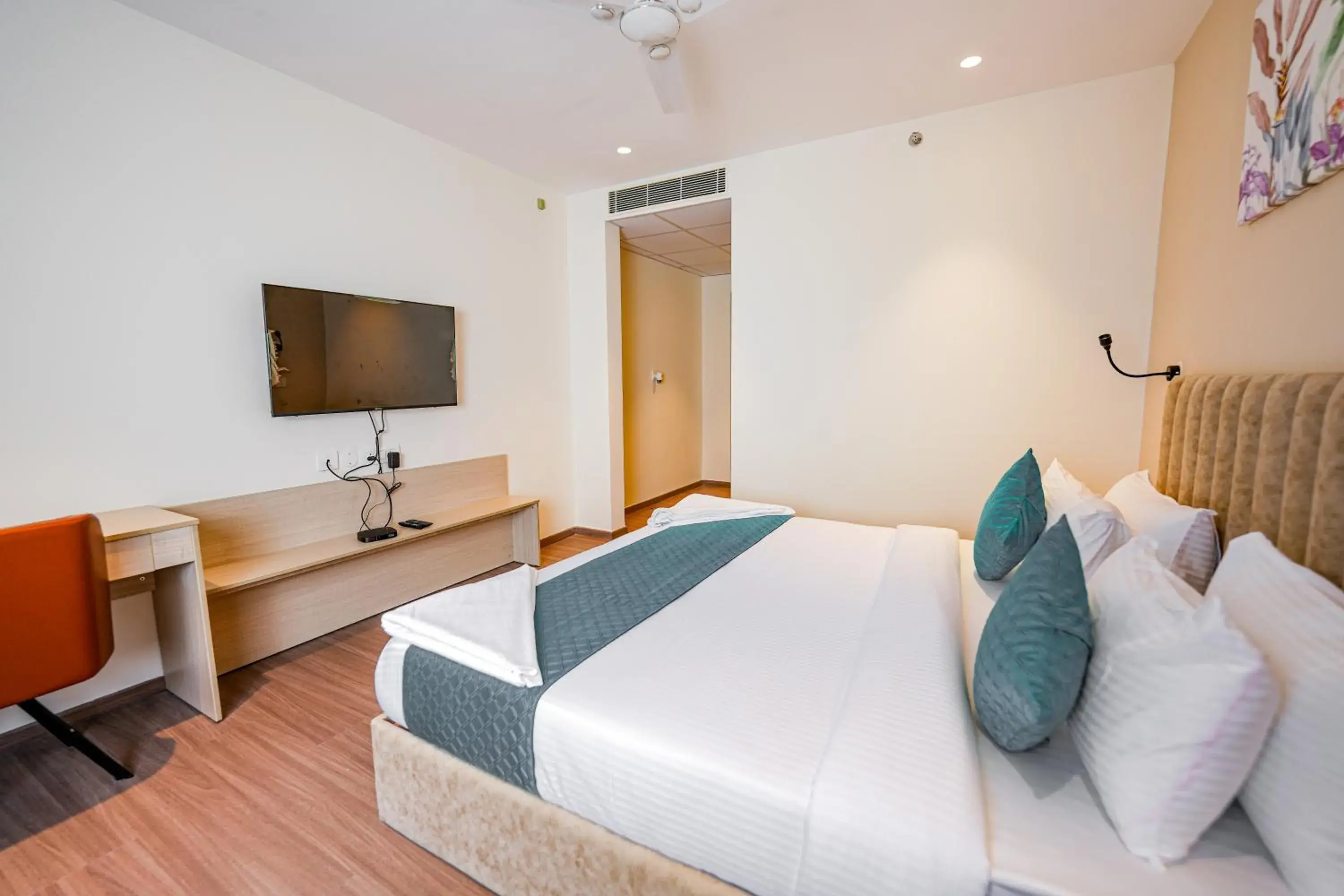 Photo of the whole room, Bed in Casa Hotel & Suites, Gachibowli, Hyderabad